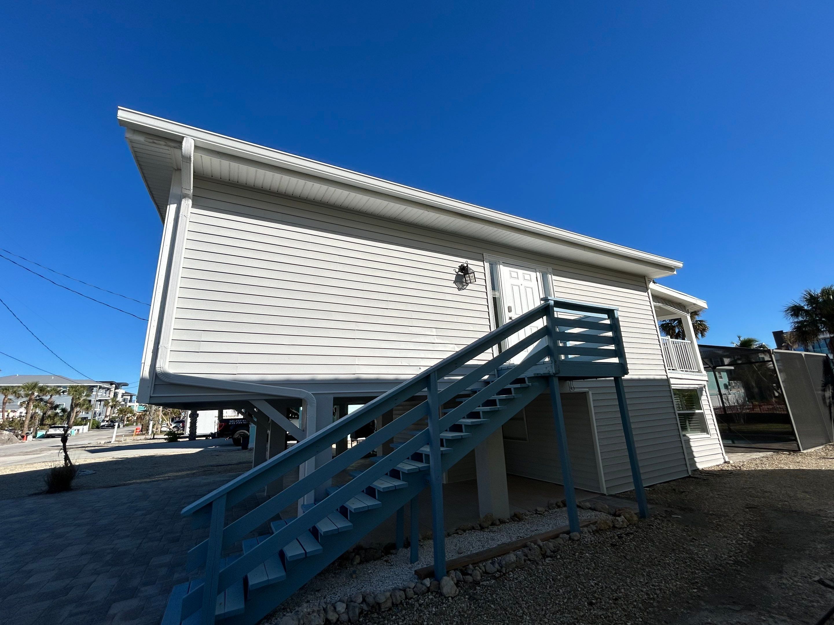 7-Inch Seamless Gutters in Fort Myers Beach FL by Gutter Professors