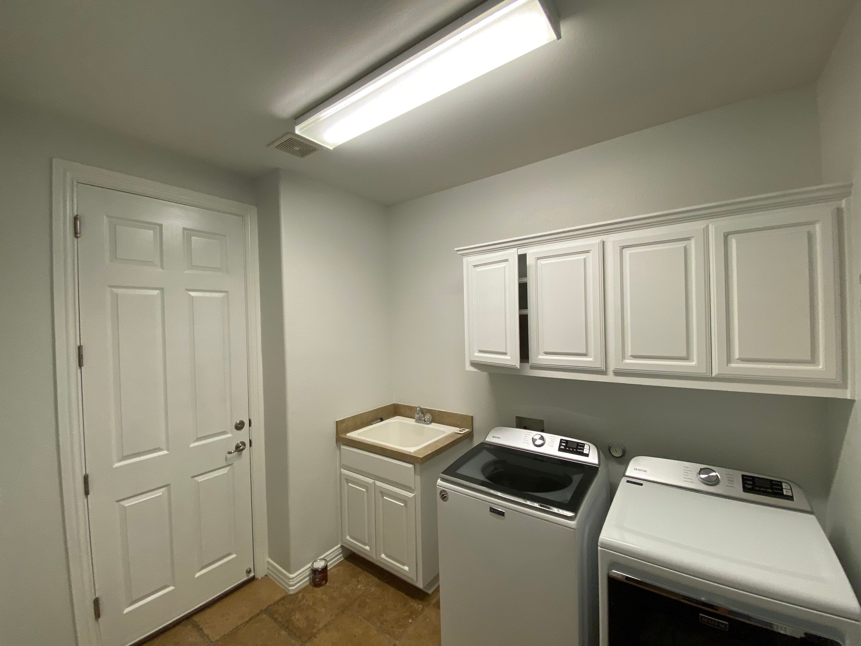 Interior repaint in University of Texas Golf Club by AJ’s Painting