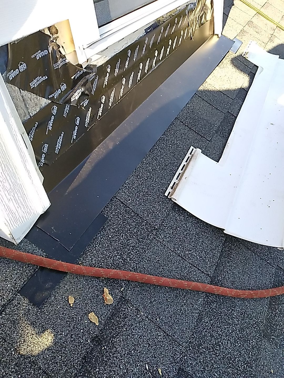 Residential Roofing Installation using Owens Corning Oakridge- Williamsburg Gray by Indigo State Roofing