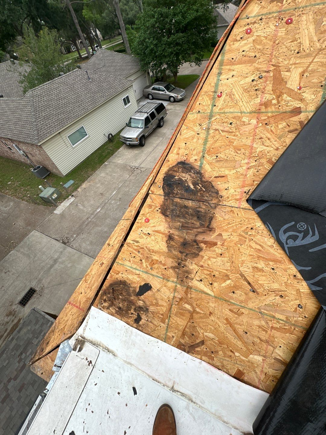 Residential Roofing Installation using Owen's Corning Duration (Lifetime) Shingles by Roof Repair Company