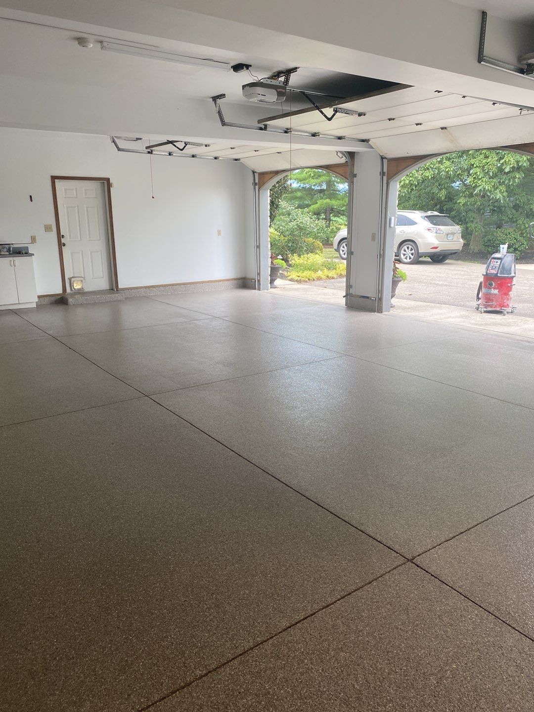 Garage Floor using Fieldstone by Your1DayFloor.com