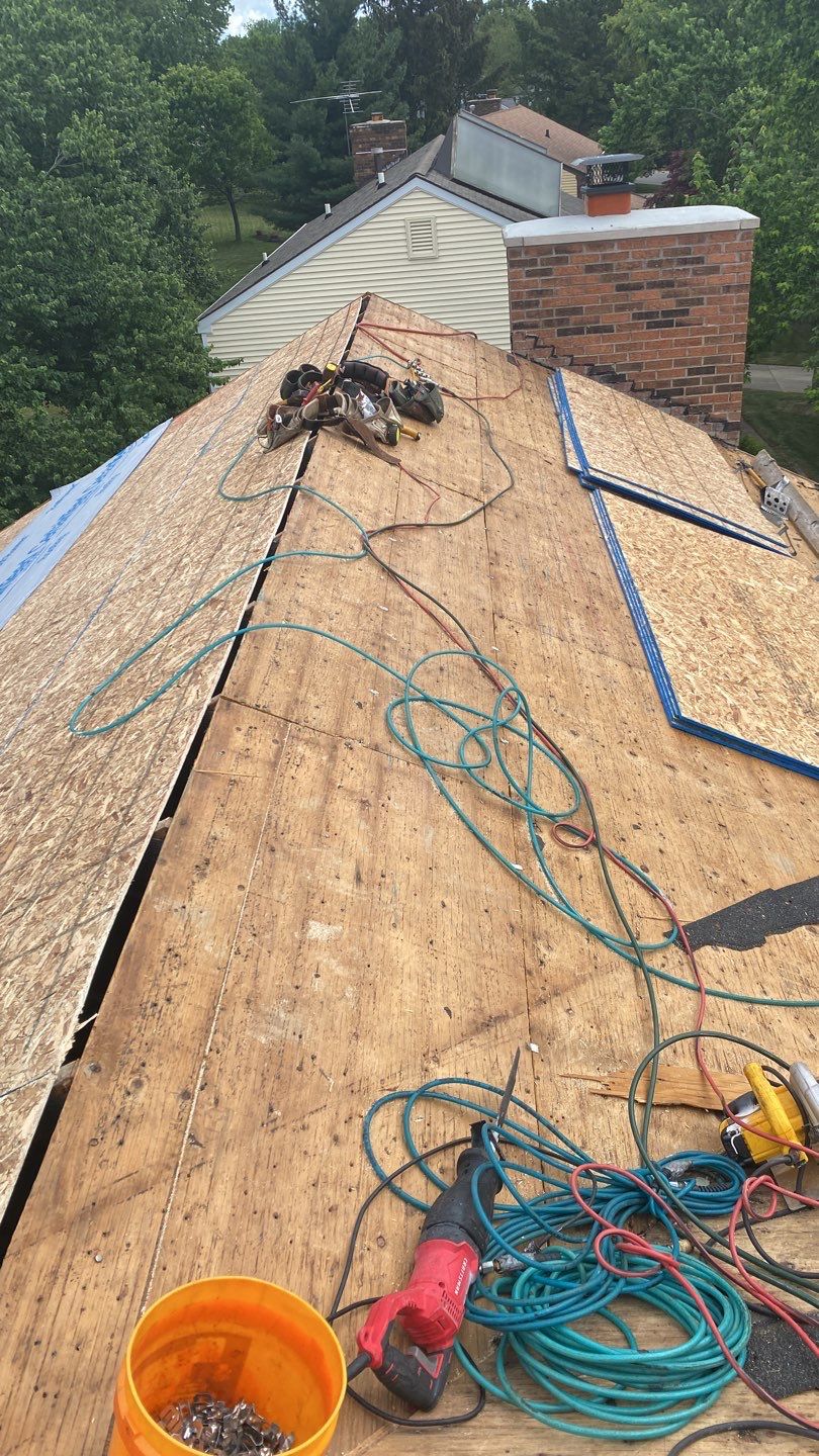 Roof Replacement using CertainTeed Landmark by 180 Contractors