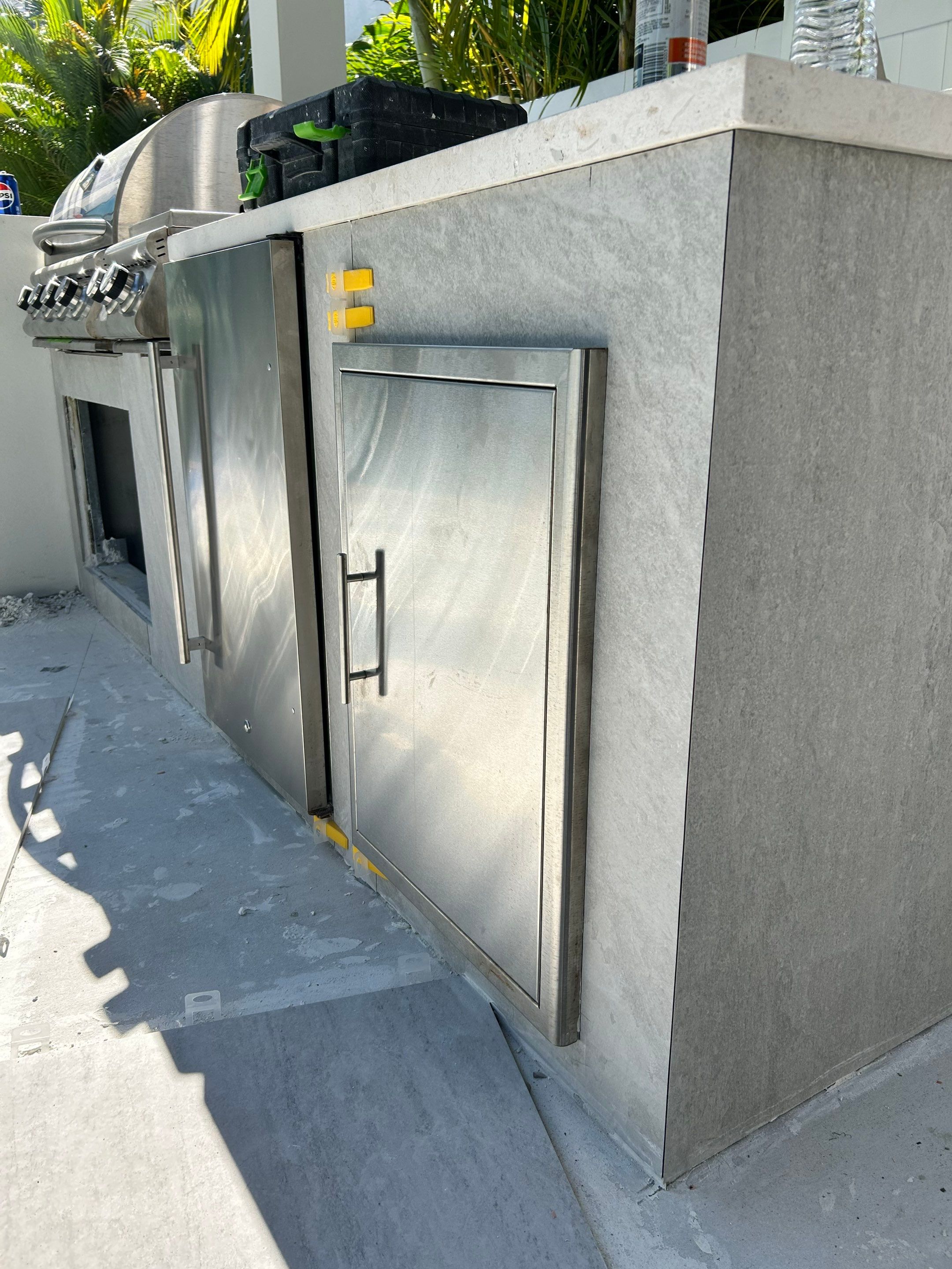 Outdoor BBQ - East Boca Raton by Hevi Tile