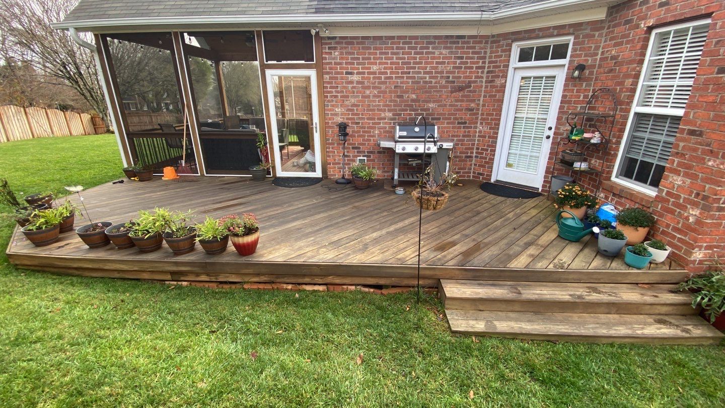 Coated Deck using Wood Sealant by DuraSeal