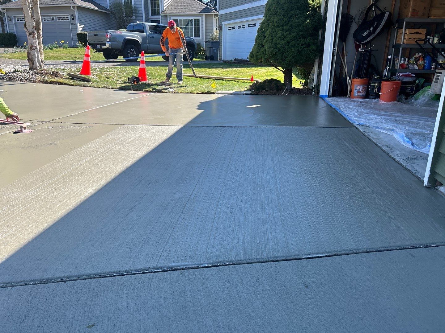 William | Concrete Driveway by Jireh Asphalt & Concrete Inc 