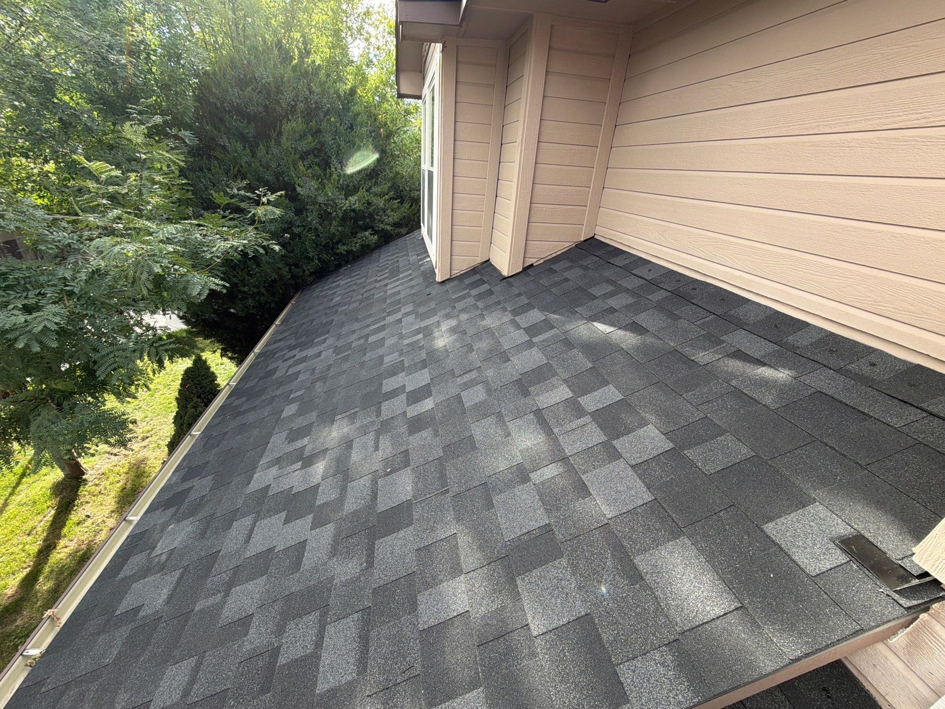 Residential Roof Replacement in Meridian Featuring Charcoal Architectural Shingles by Olive Roofing