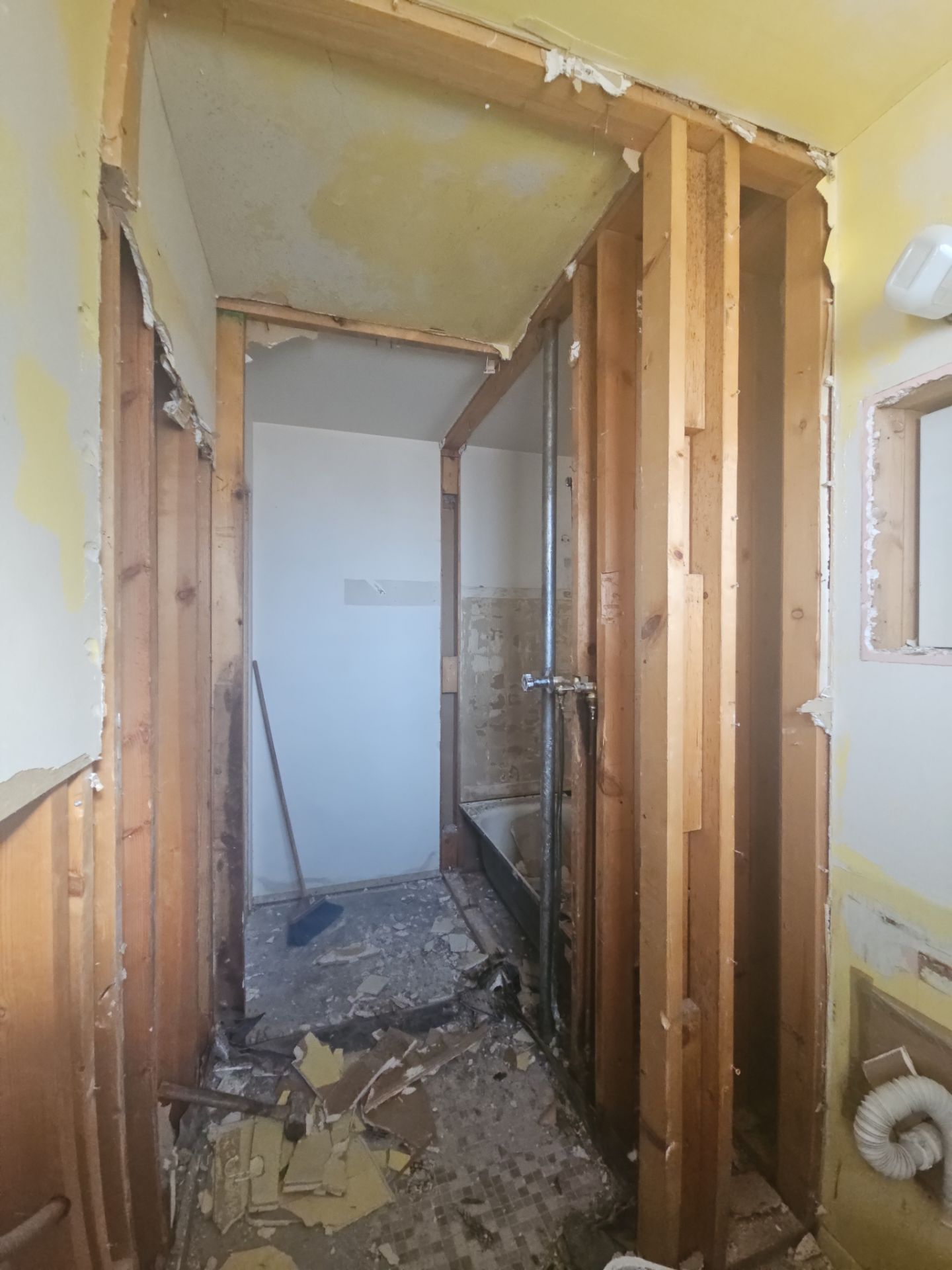 Full Renovation near Fox Plaza by Regal Renovate