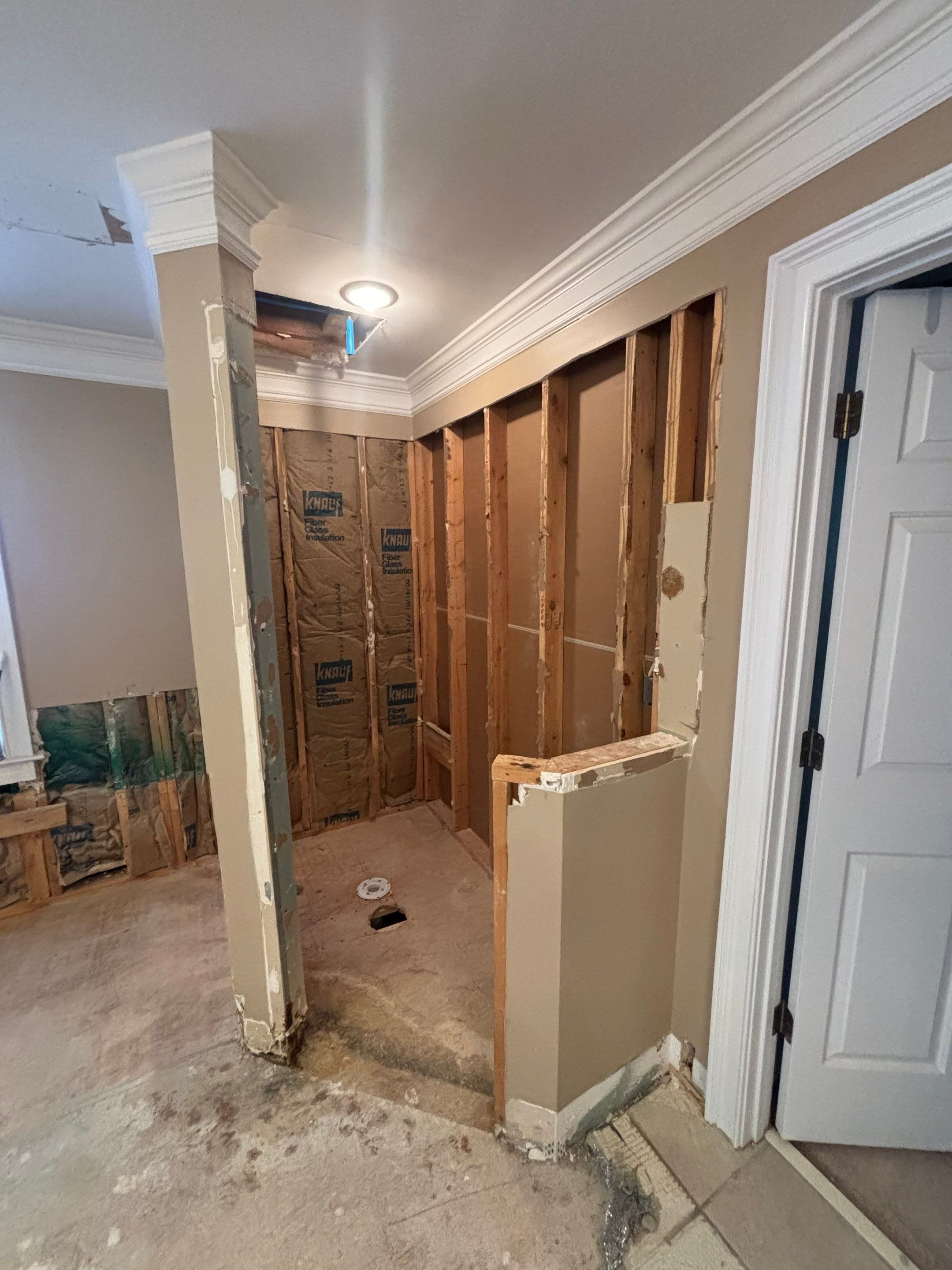Master bathroom renovation using Free standing tub by Prudencio