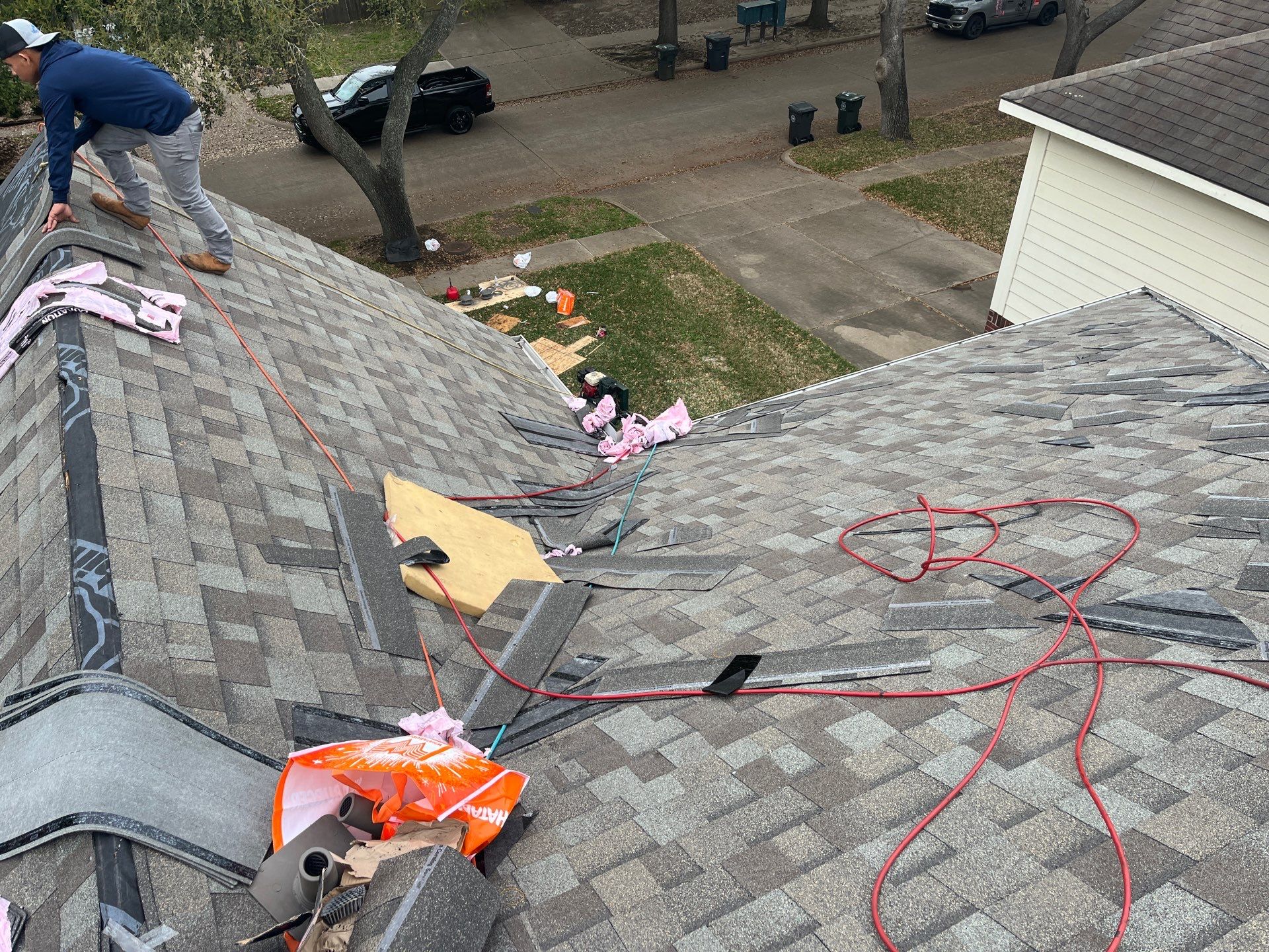 Residential Roofing Installation using Owen's Corning Duration (Lifetime) Shingles by Roof Repair Company