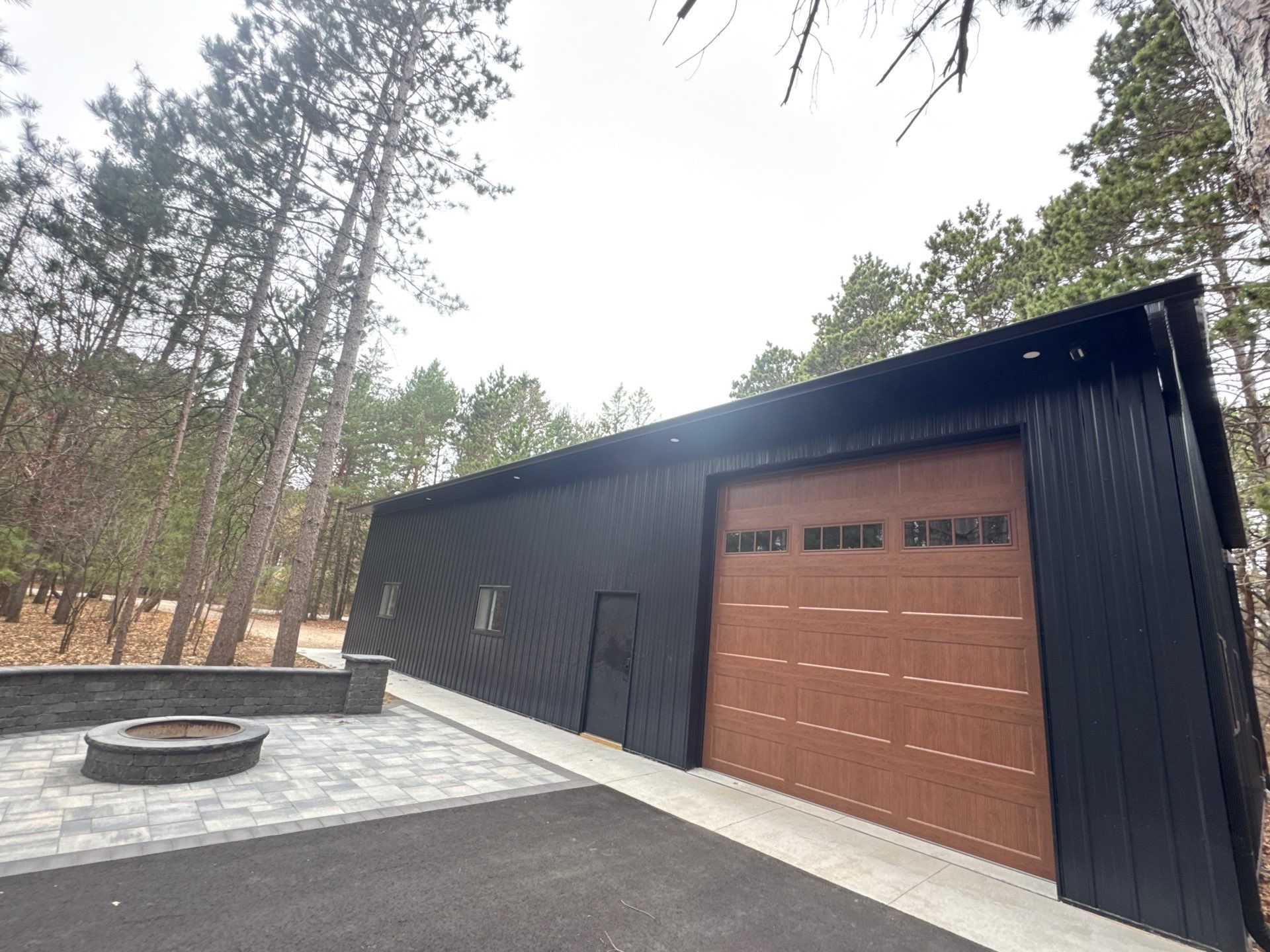 Heavy-Duty Protection: 6" Gutters with Leaf Blaster Pro & Snow Rails by Next Level Seamless Gutters / Exteriors Inc.