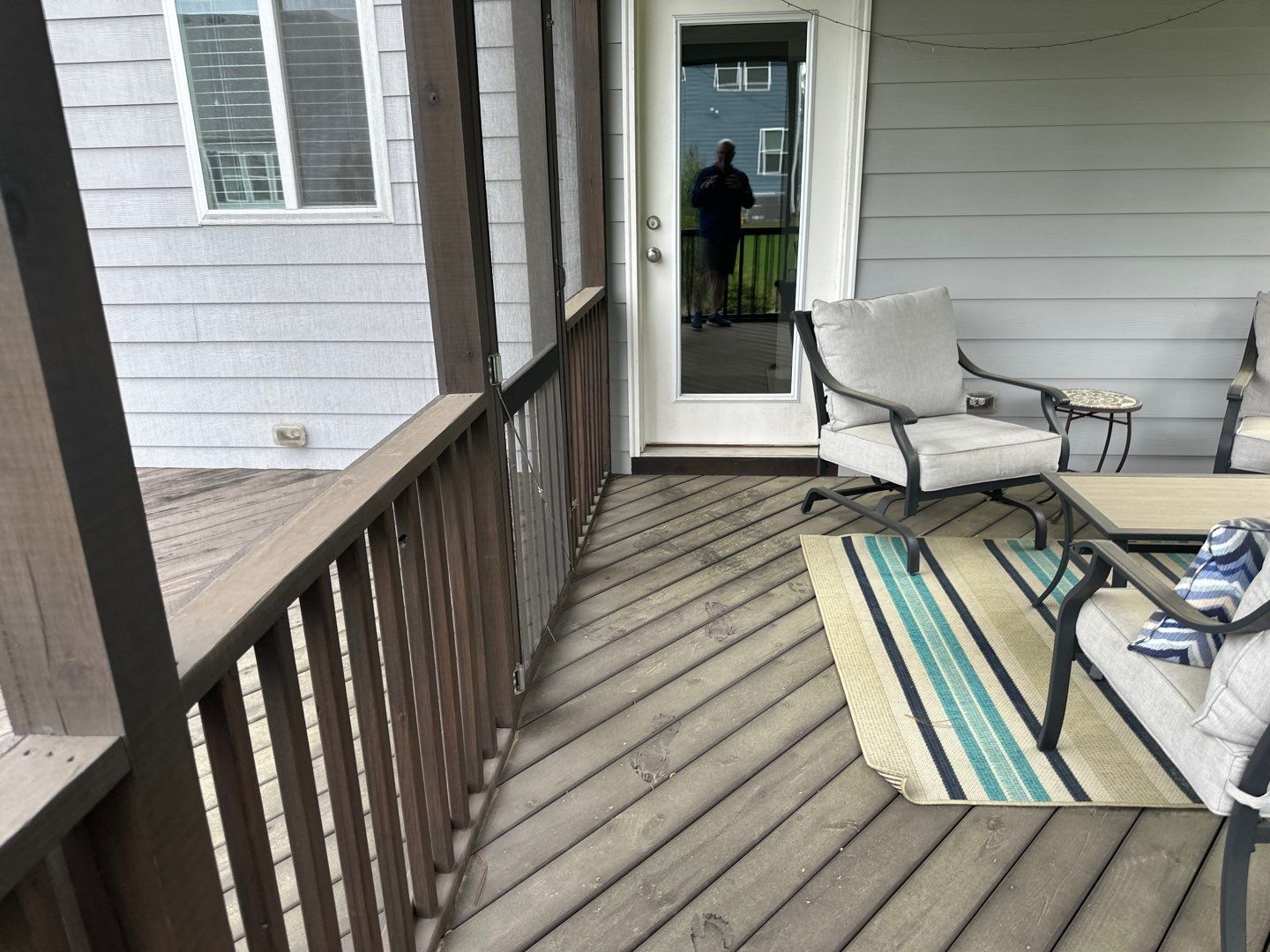 Weathered Deck using AcryFin by DuraSeal
