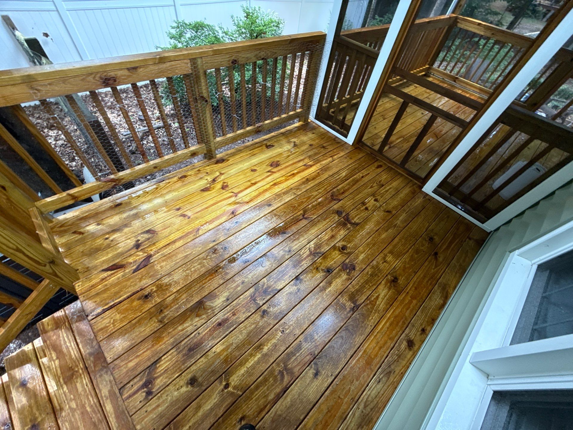 Wood Deck using Wood Sealant by DuraSeal