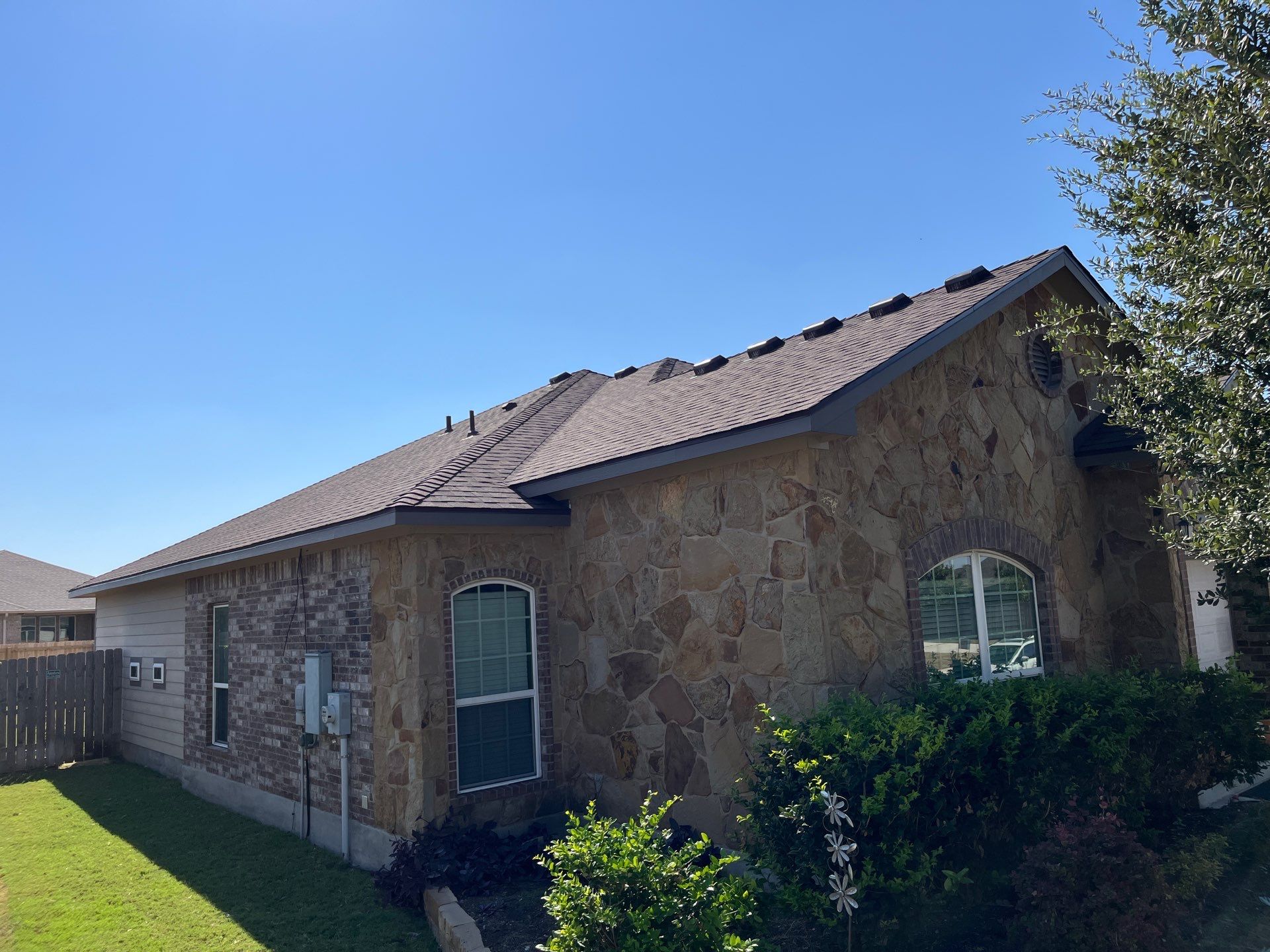 Temple, Tx - Roof Installation and fence repair by DT Roofing - Seth Wells