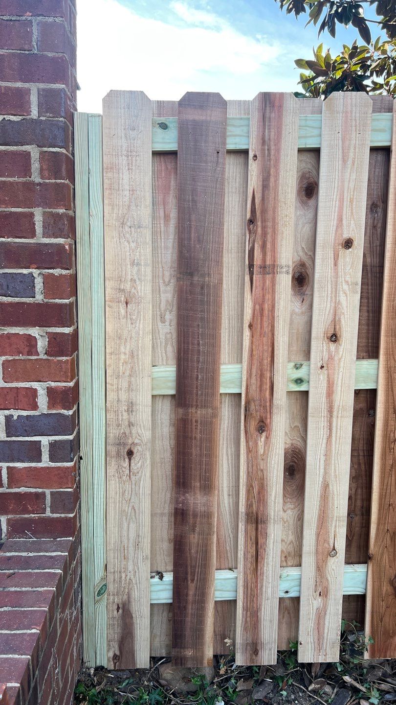 Lake Crest - Fence by Pillar and Pine