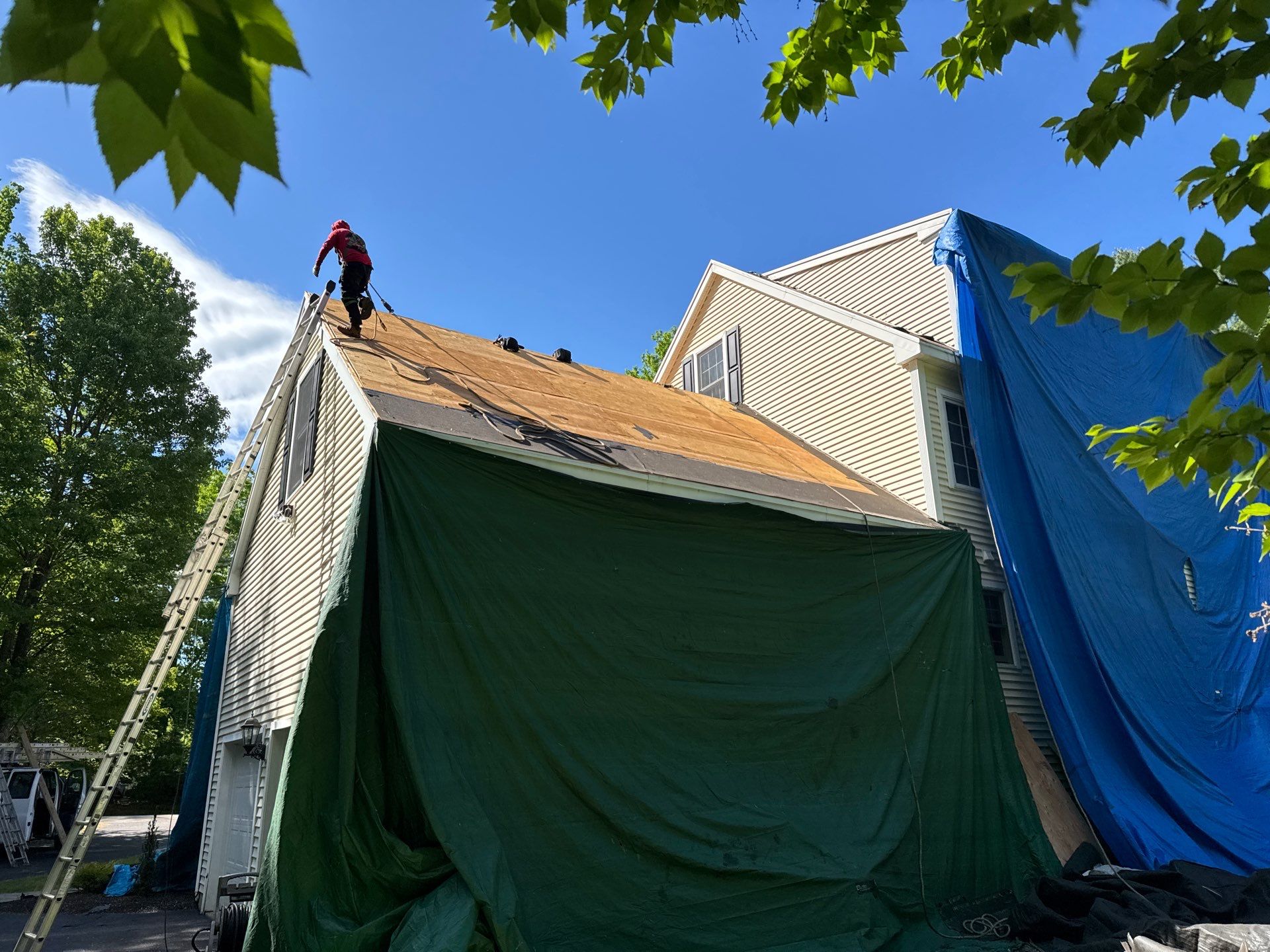 Complete Asphalt Shingle Roof Replacement for Brentwood NH Residence by Compass exteriors