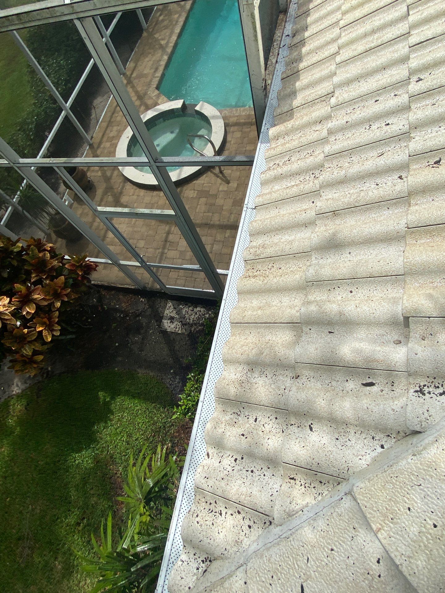 Leaf Guard using Gutter Guards for Florida Home by Gutter Professors