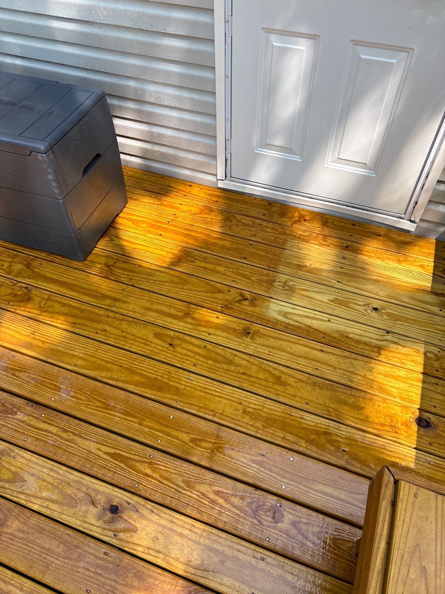 Wood Deck using Wood Sealant by DuraSeal