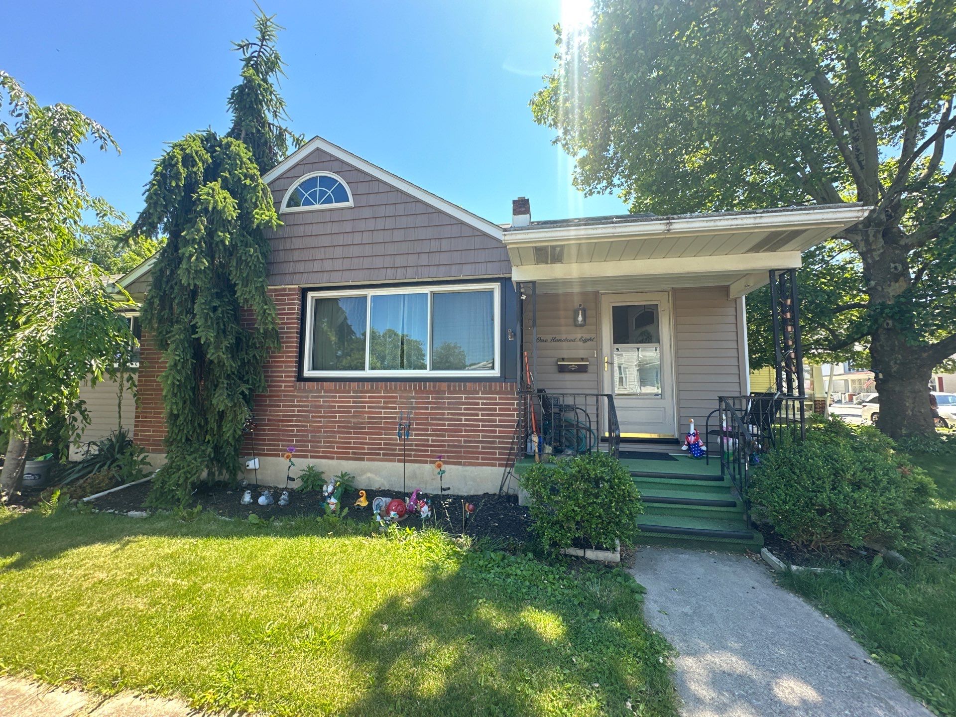 Royal Siding and Okna Windows by Aspen Home Improvements