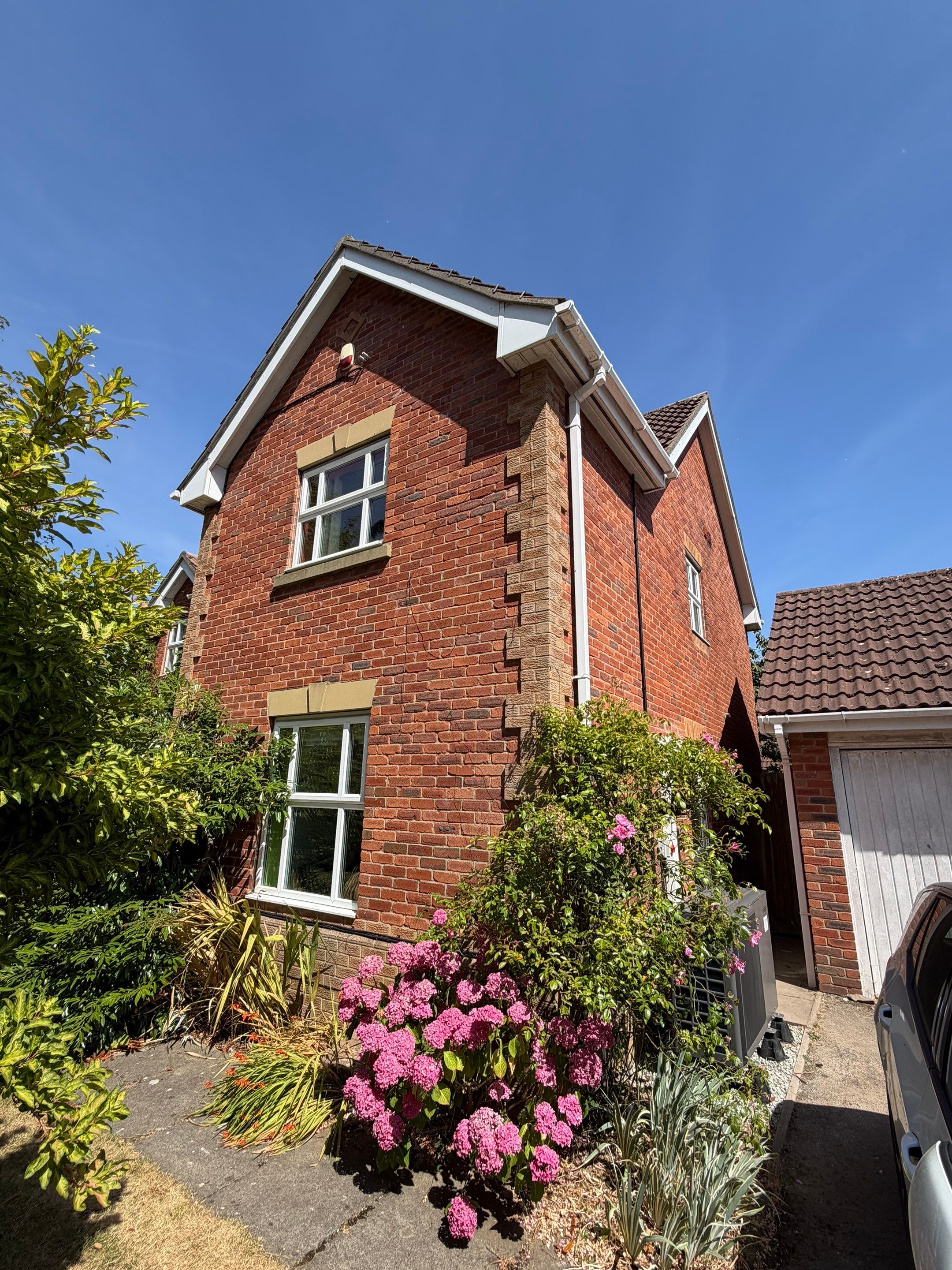 Complete Renewable Energy Upgrade in Walkington 🏡♻️ by Elite Services Group Ltd