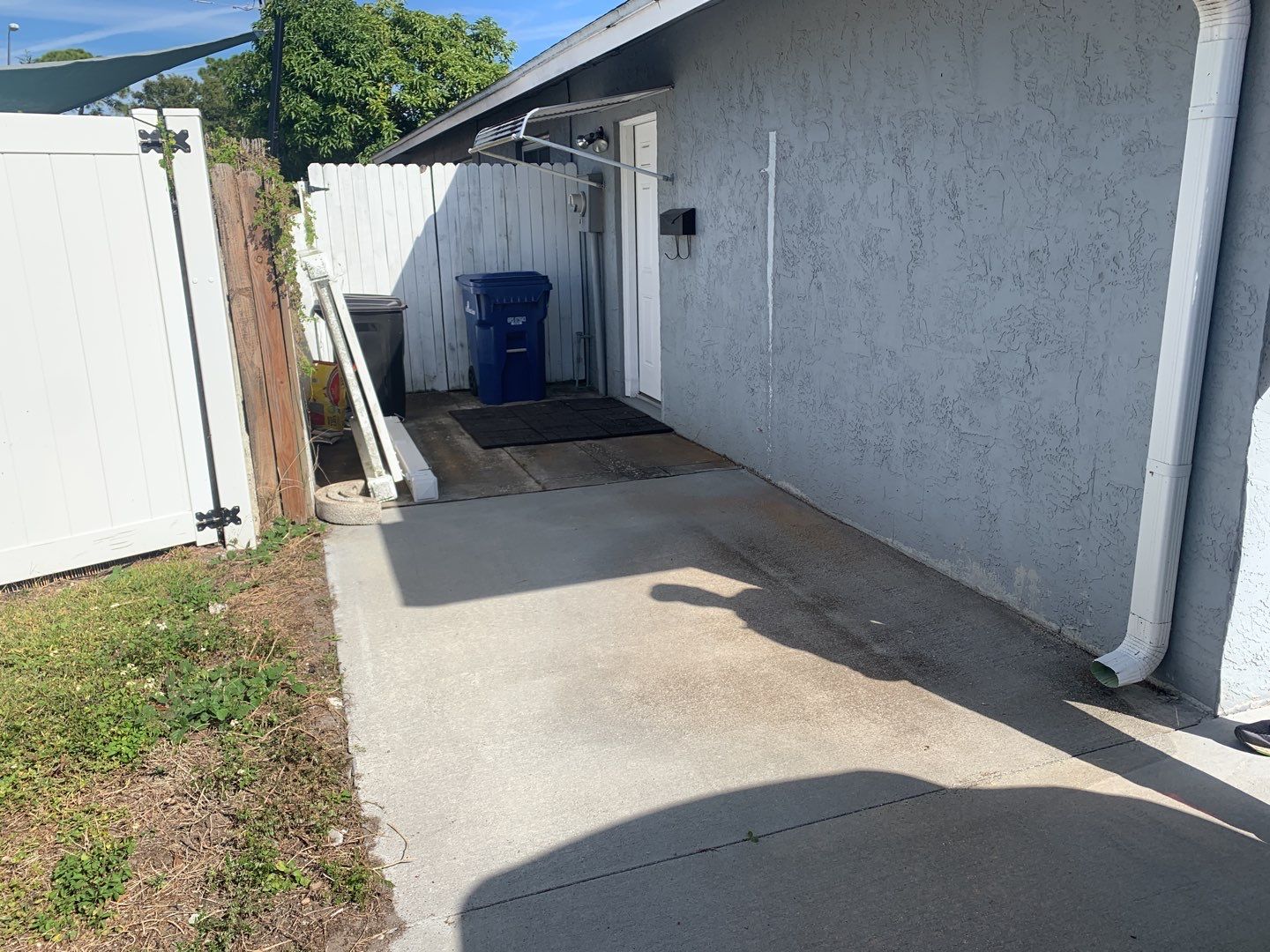 Sarasota, FL White Vinyl Privacy Fence by Asap fence and gates, LLC