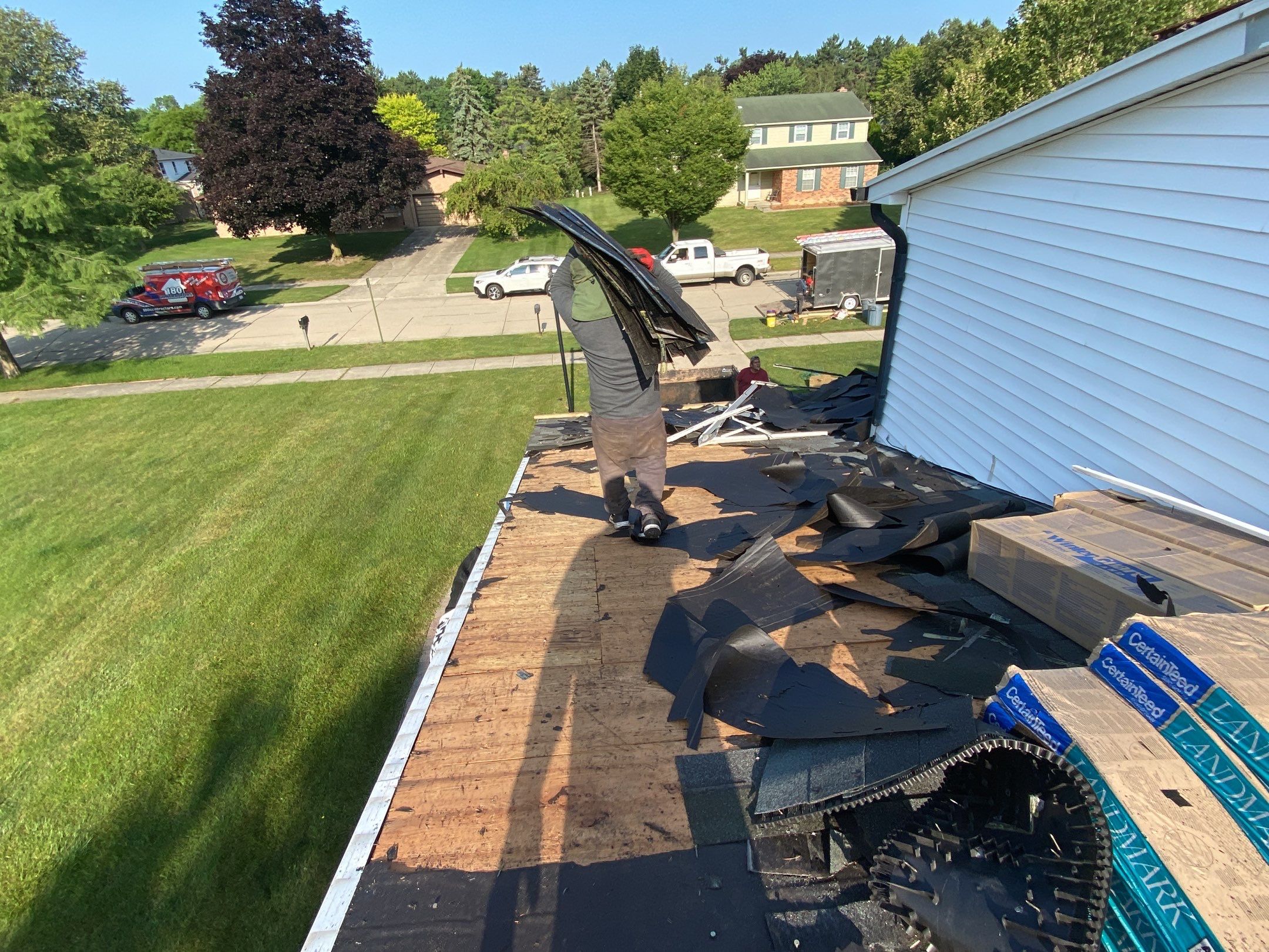 Roof Replacement using CertainTeed Landmark by 180 Contractors