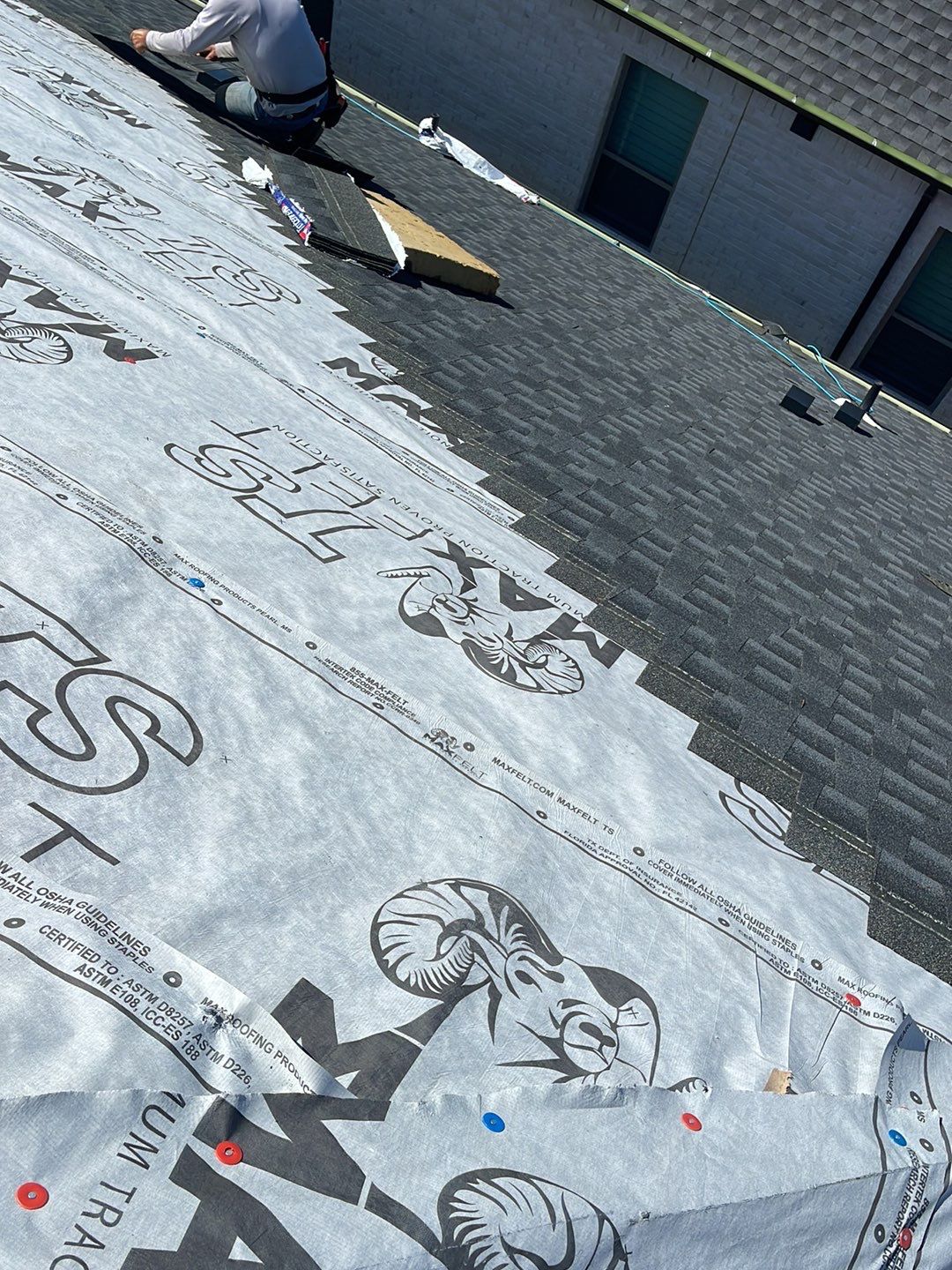 GAF HDZ - Charcoal by Elite Roofing LLC