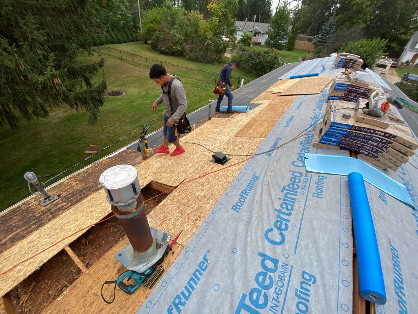 Roof Replacement using CertainTeed Landmark by 180 Contractors