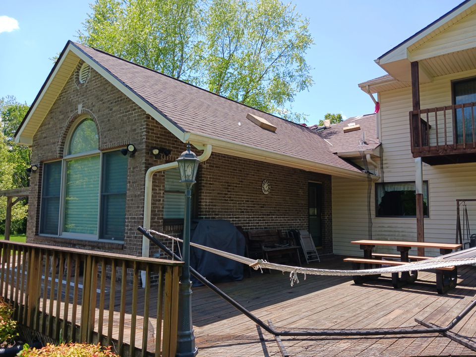 Residential Roofing Installation using Ownes Corning Brownwood Duration by Storm Contracting