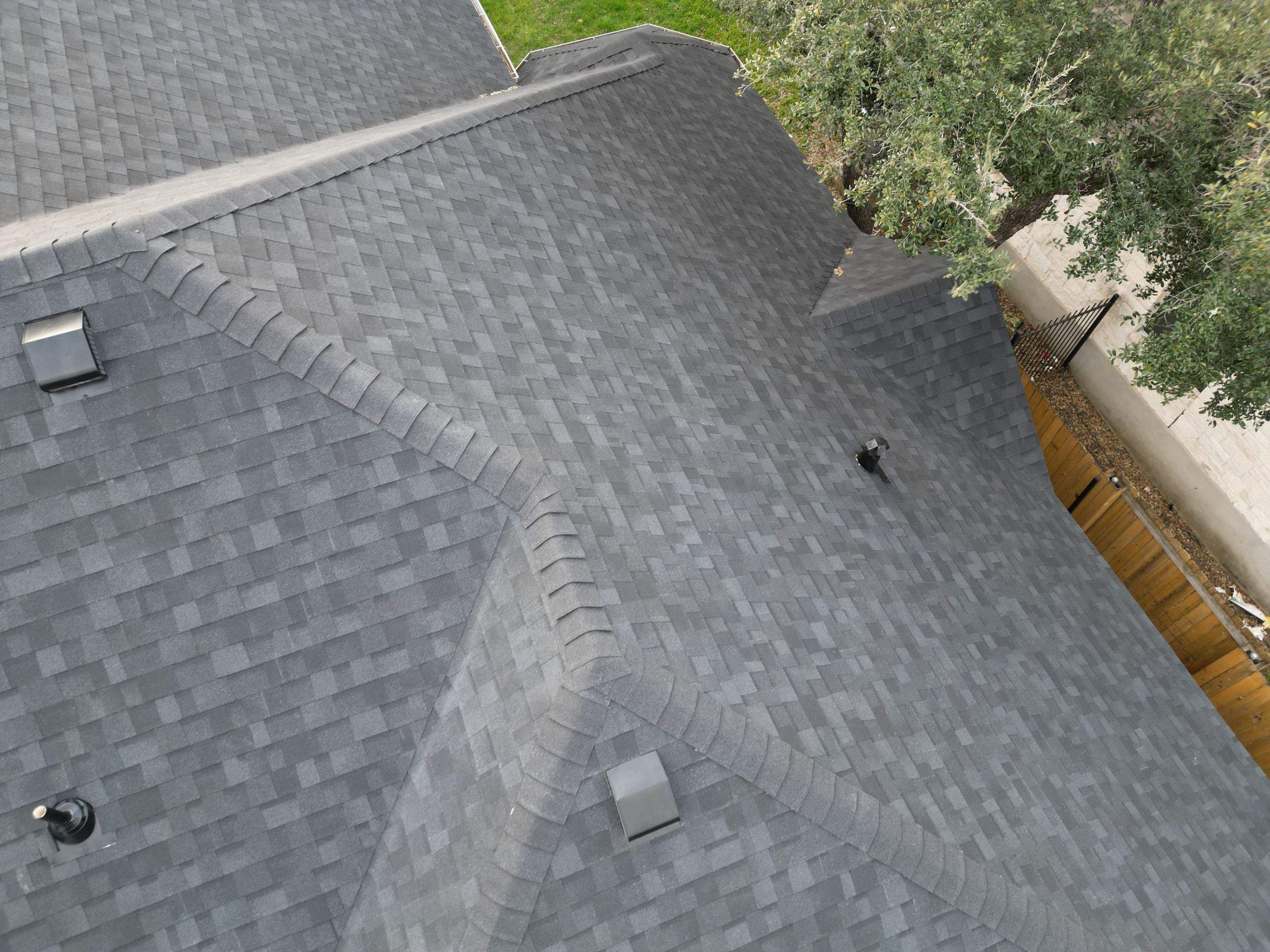 Onyx Black - Owens Corning TruDefinition Duration by RoofsOnly.com