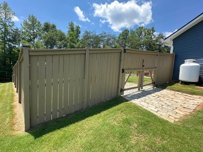 Privacy Fence Professional Staining in Travelers Rest