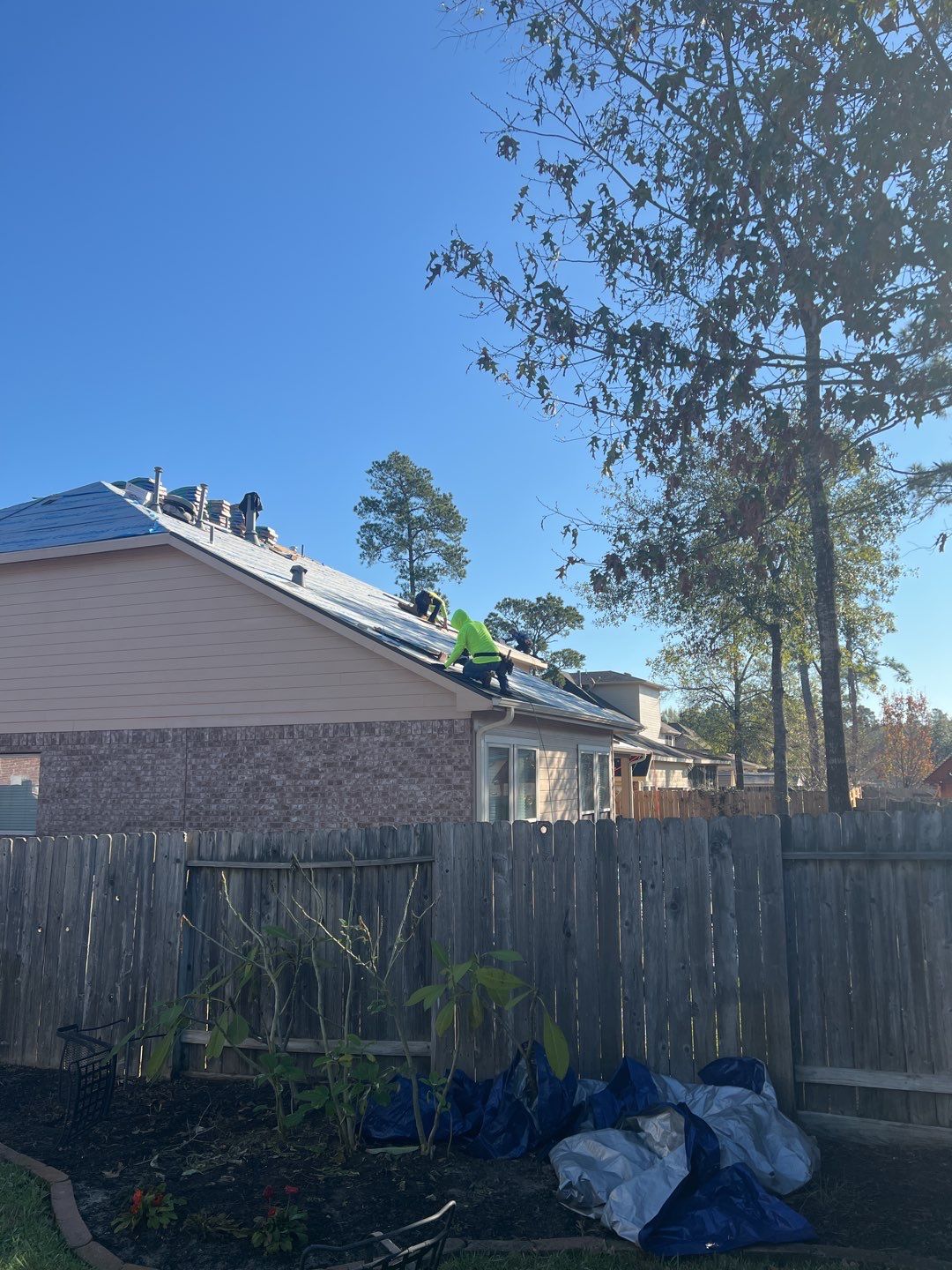 SureStart PLUS 4-STAR Warranty Fully covers materials, labor, tear-off and disposal expenses in years 1-50. by Roof Concepts Construction