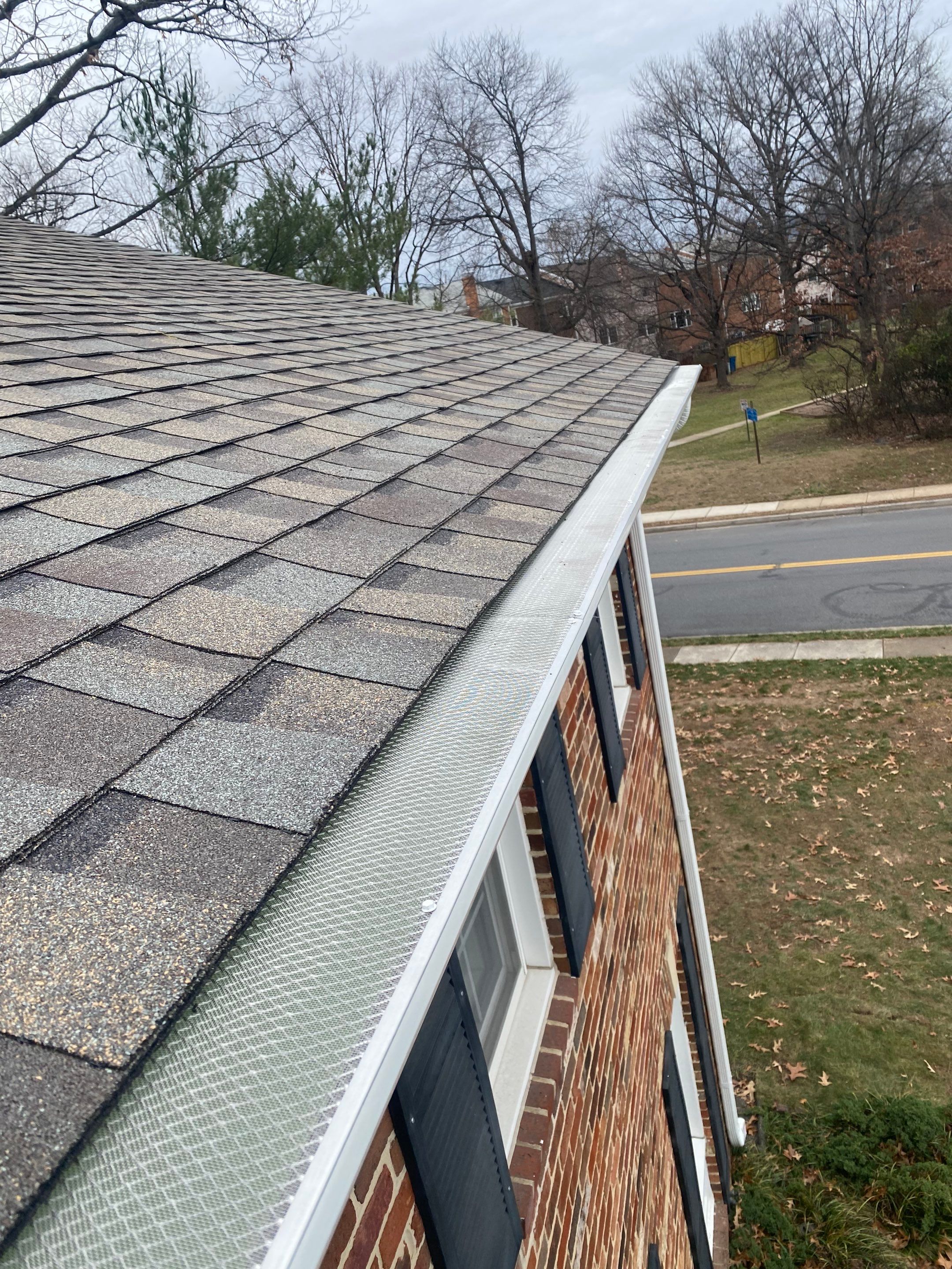 Vienna: Residential Roof Replacement with CertainTeed Landmark Pro in Max Def Weathered Wood by RM Banning, Inc.