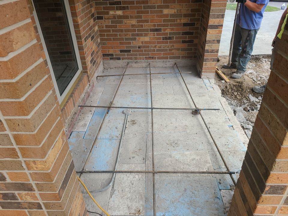 Outdoor Living Addition and Concrete by Ivy Lea Construction