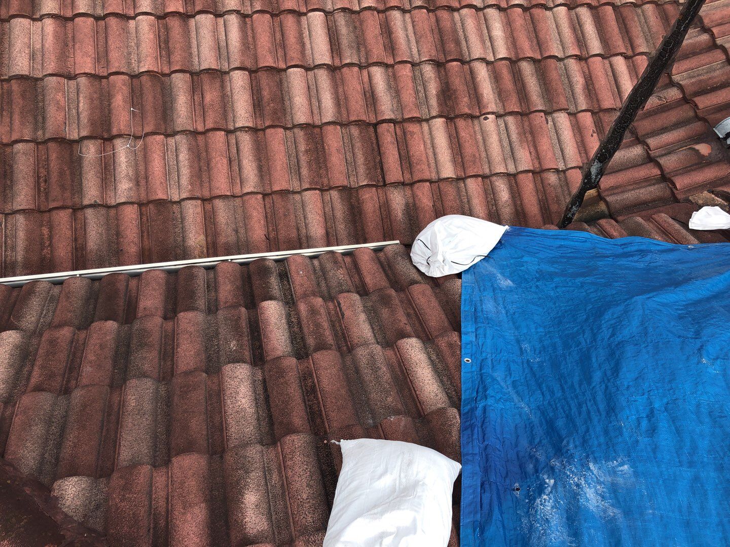 Metal Roof - Galvalume - Charcoal by Istueta Roofing