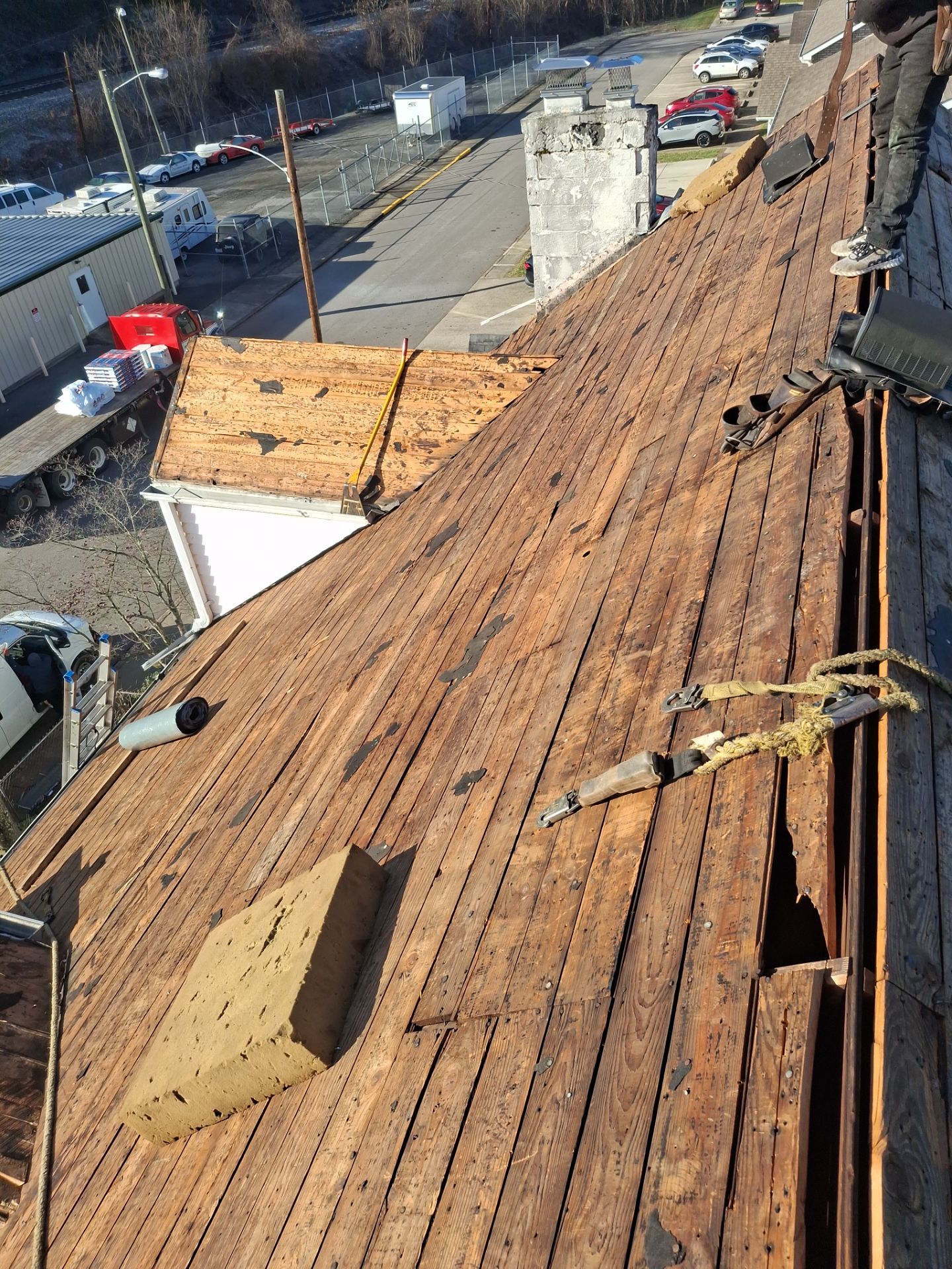 Residential Roofing Installation using GAF Timberline HDZ Charcoal by Rainstoppers Roofing