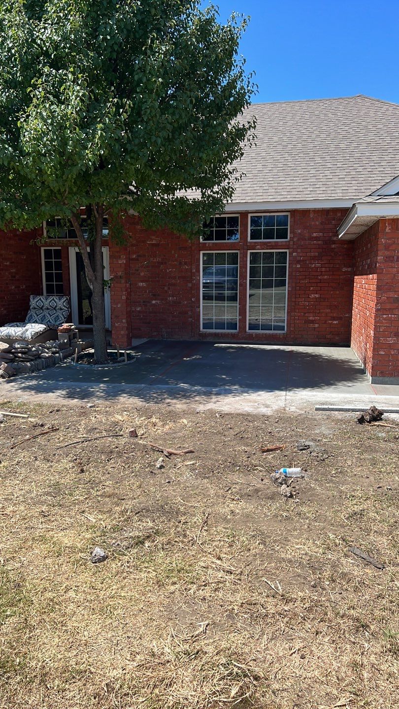 1000' Drive and Patio using Concrete by Clays Services Inc