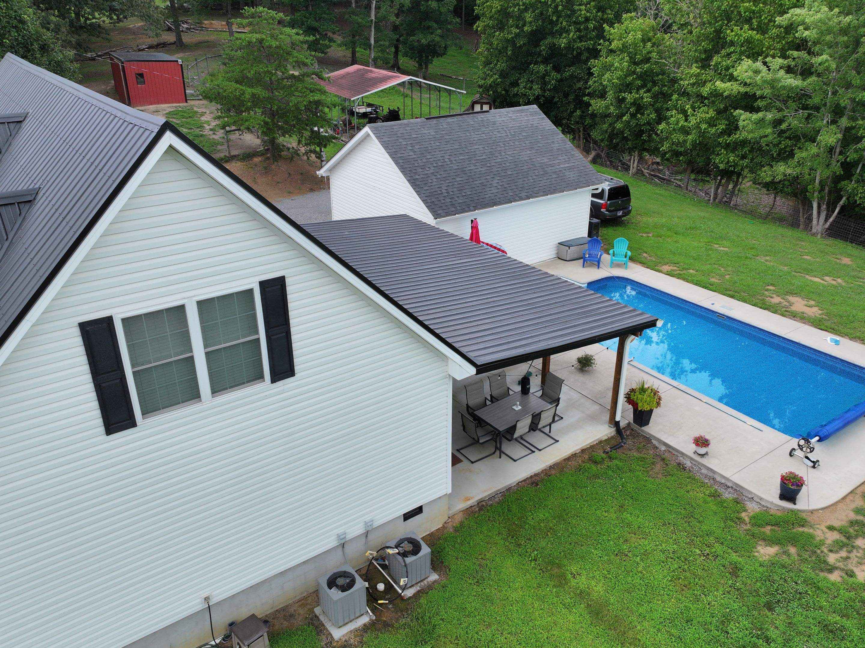 Wine Residence by Omnia Roofing