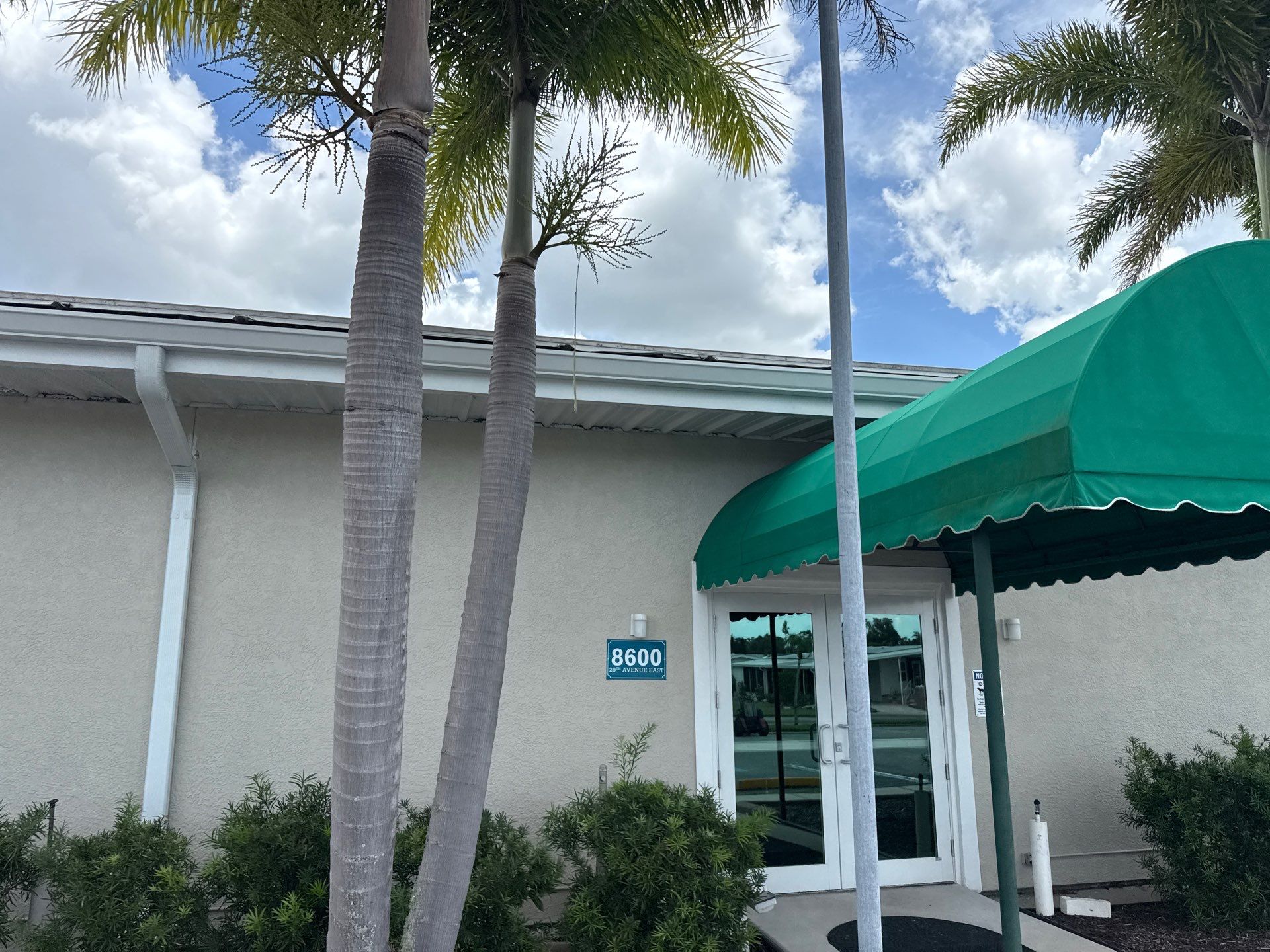 Commercial Seamless Gutter Installation in Palmetto FL by Gutter Professors