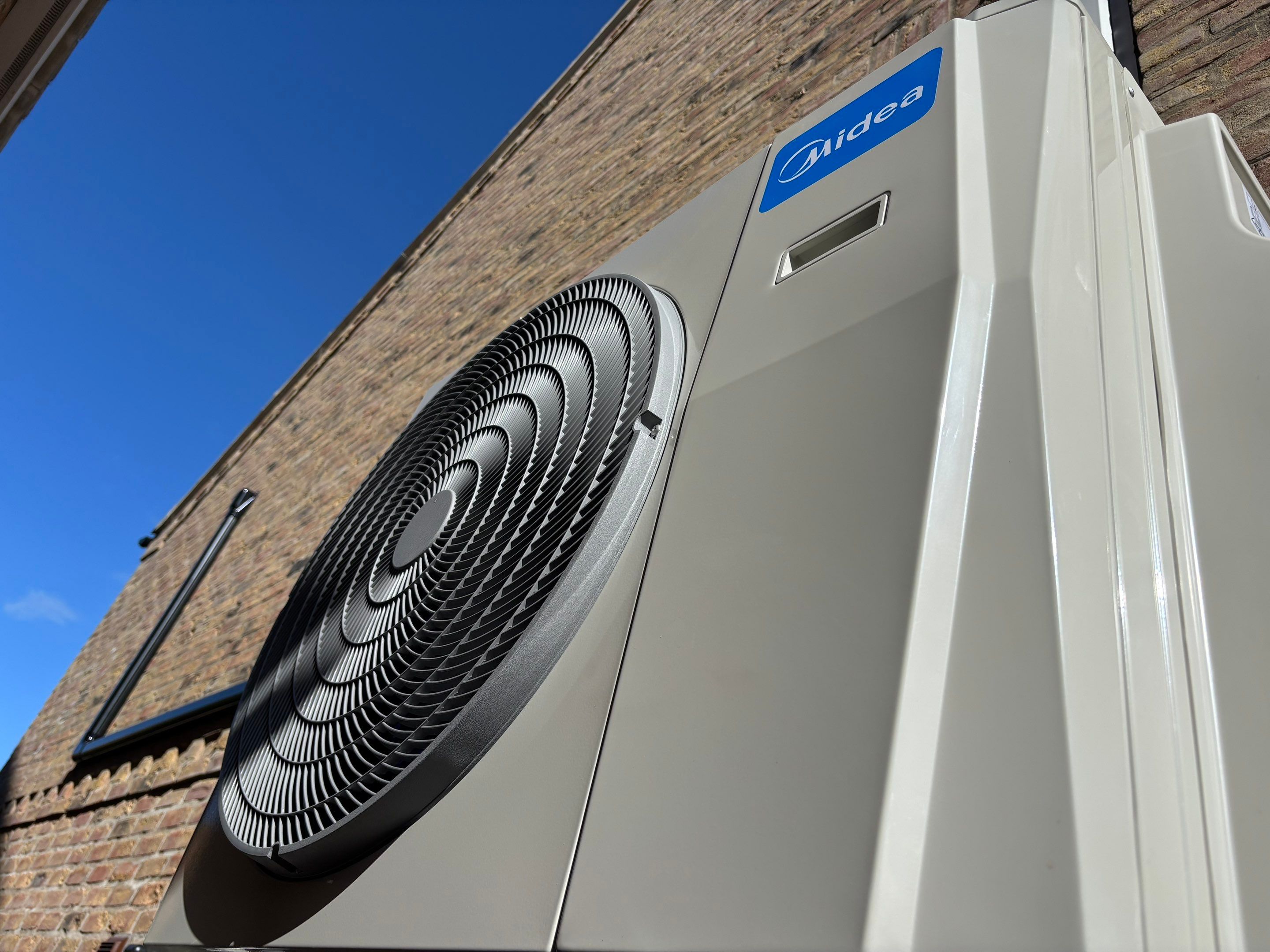 ❄️ Another quality air-to-air heat pump installation completed by the Elite Services Group team. 🏡 by Elite Services Group Ltd