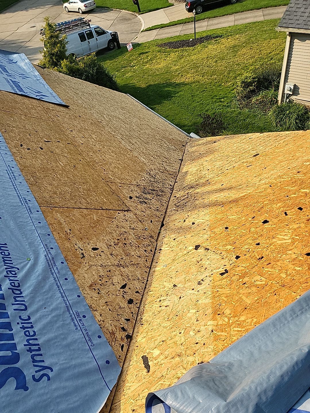 CT LANDMARK COLOR: PEWTER by Eagle Eye Roofing