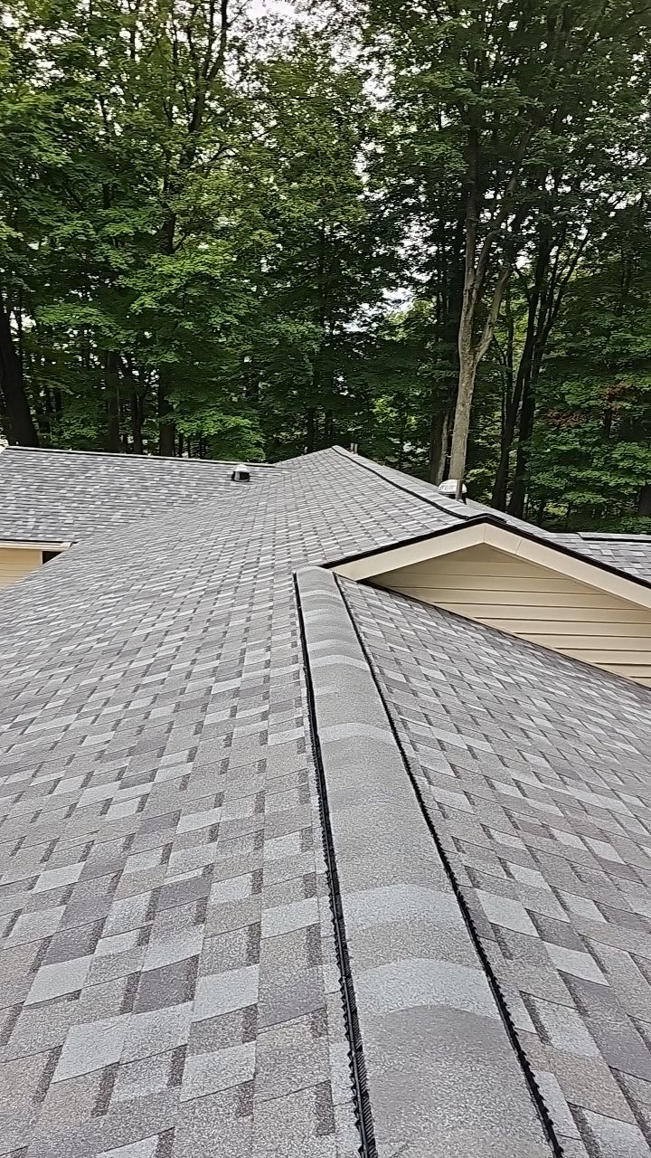 ATLAS PINNACLE COLOR: COASTAL GRANITE by Eagle Eye Roofing