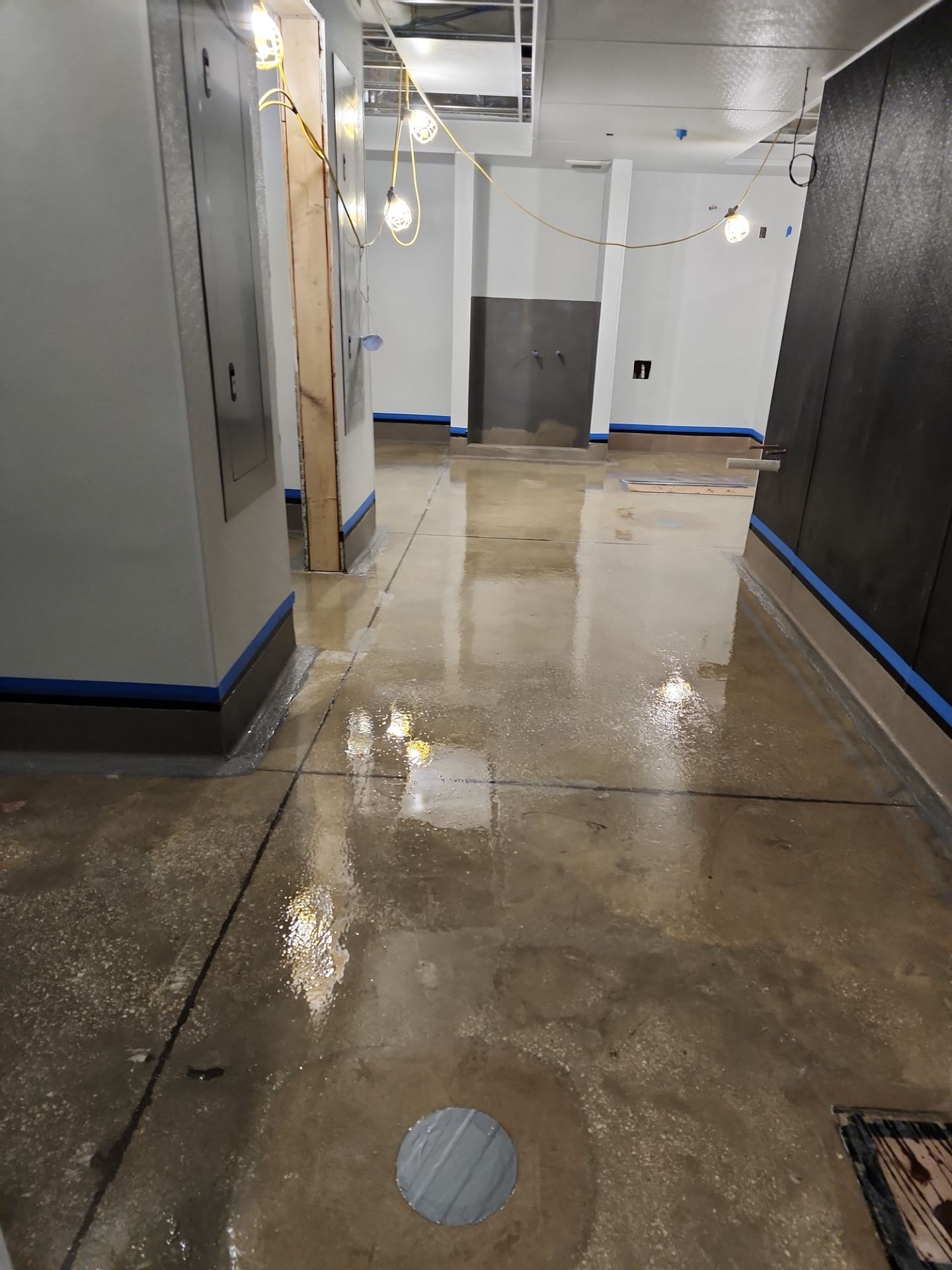 Tulio's Restaurant by Seamless Surfaces