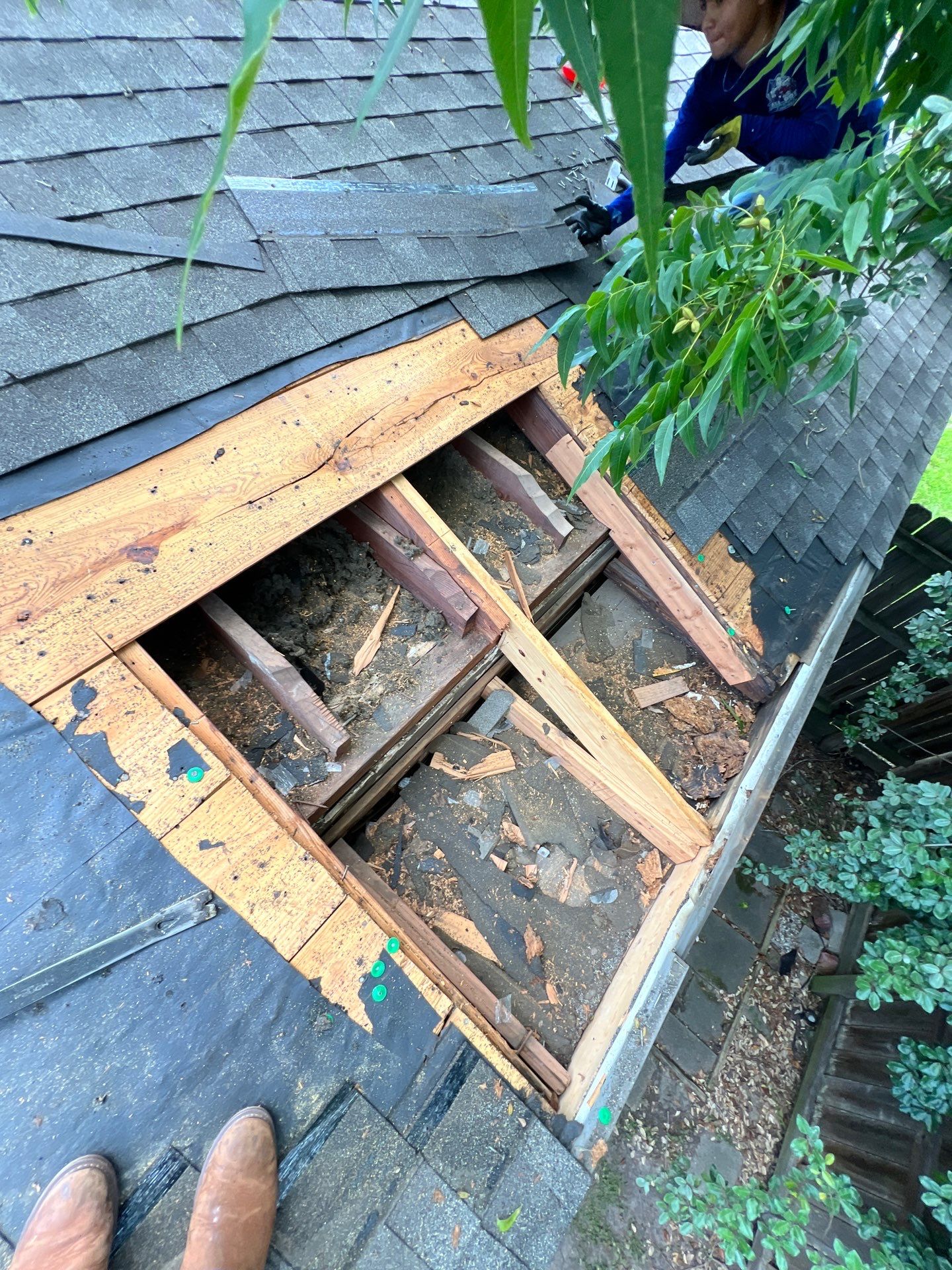 Residential Roofing Repair using Owen's Corning Duration (Lifetime) Shingles by Roof Repair Company