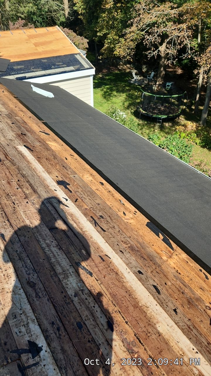 Residential Roofing Installation using Owens Corning TruDefinition Williamsburg gray by A Plus Exterior