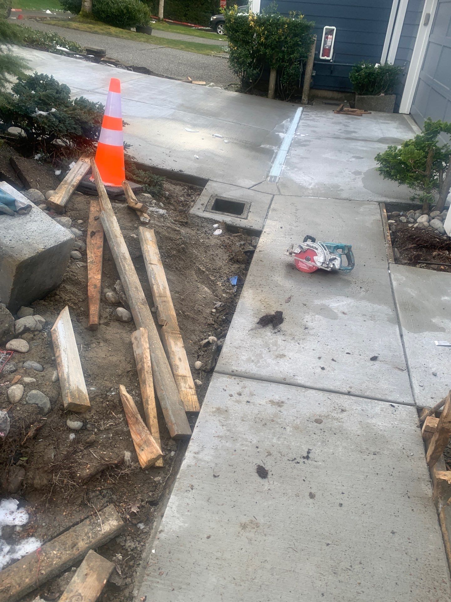 Concrete Driveway Repair | Kirkland  by Jireh Asphalt & Concrete Inc 