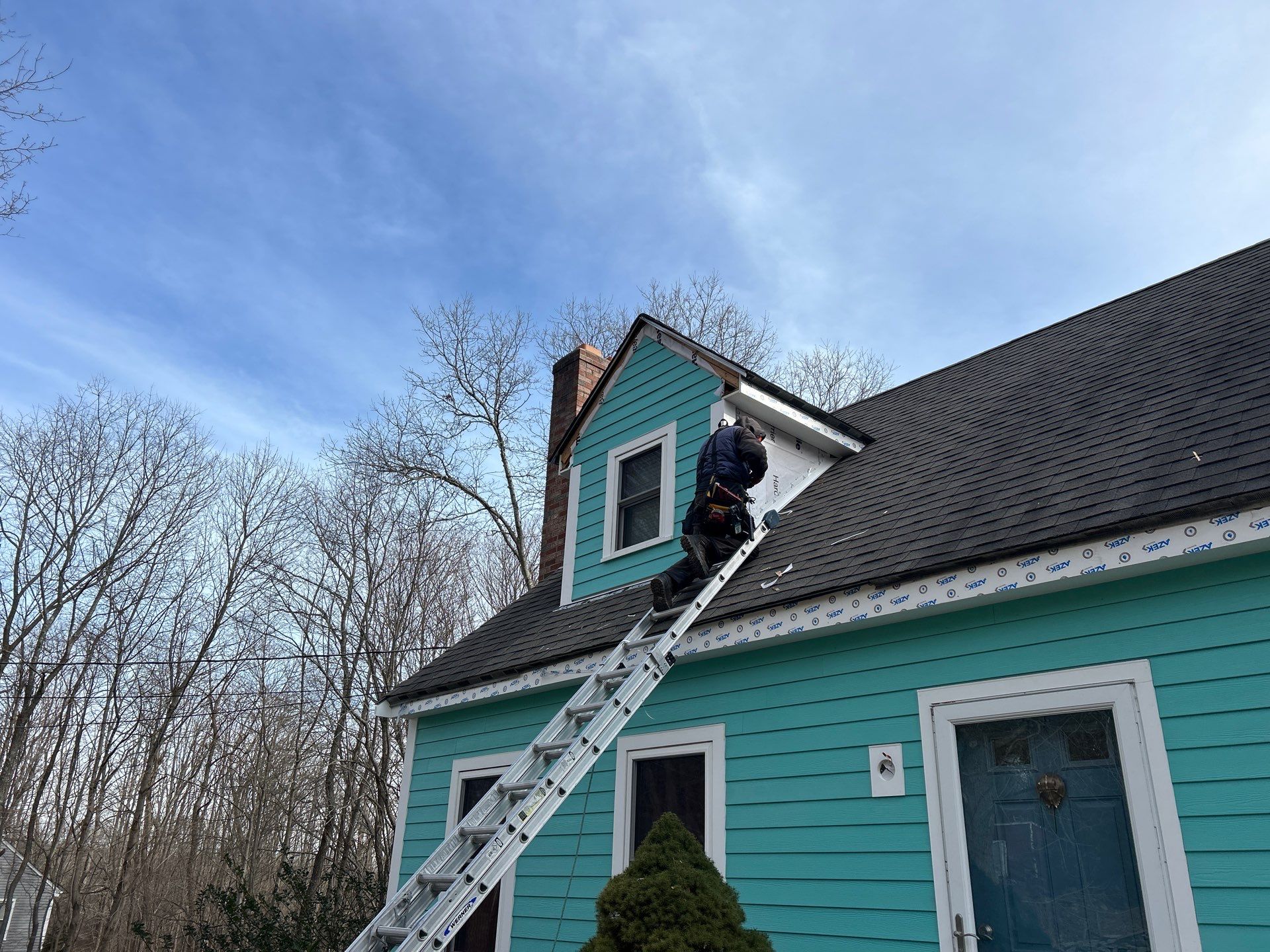 James Hardie siding in Dream Collection color - Dighton, MA by UBrothers Construction