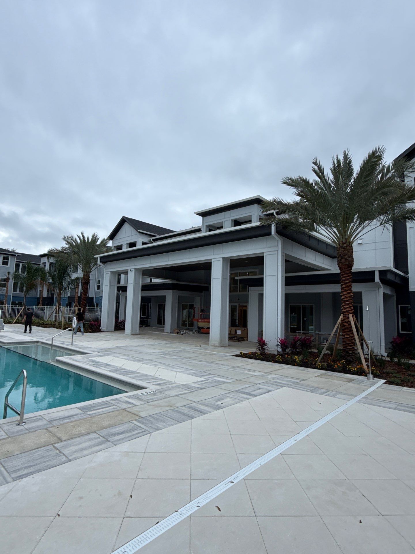 7-Inch Seamless Gutters for Large Roofs in Daytona Beach FL by Gutter Professors