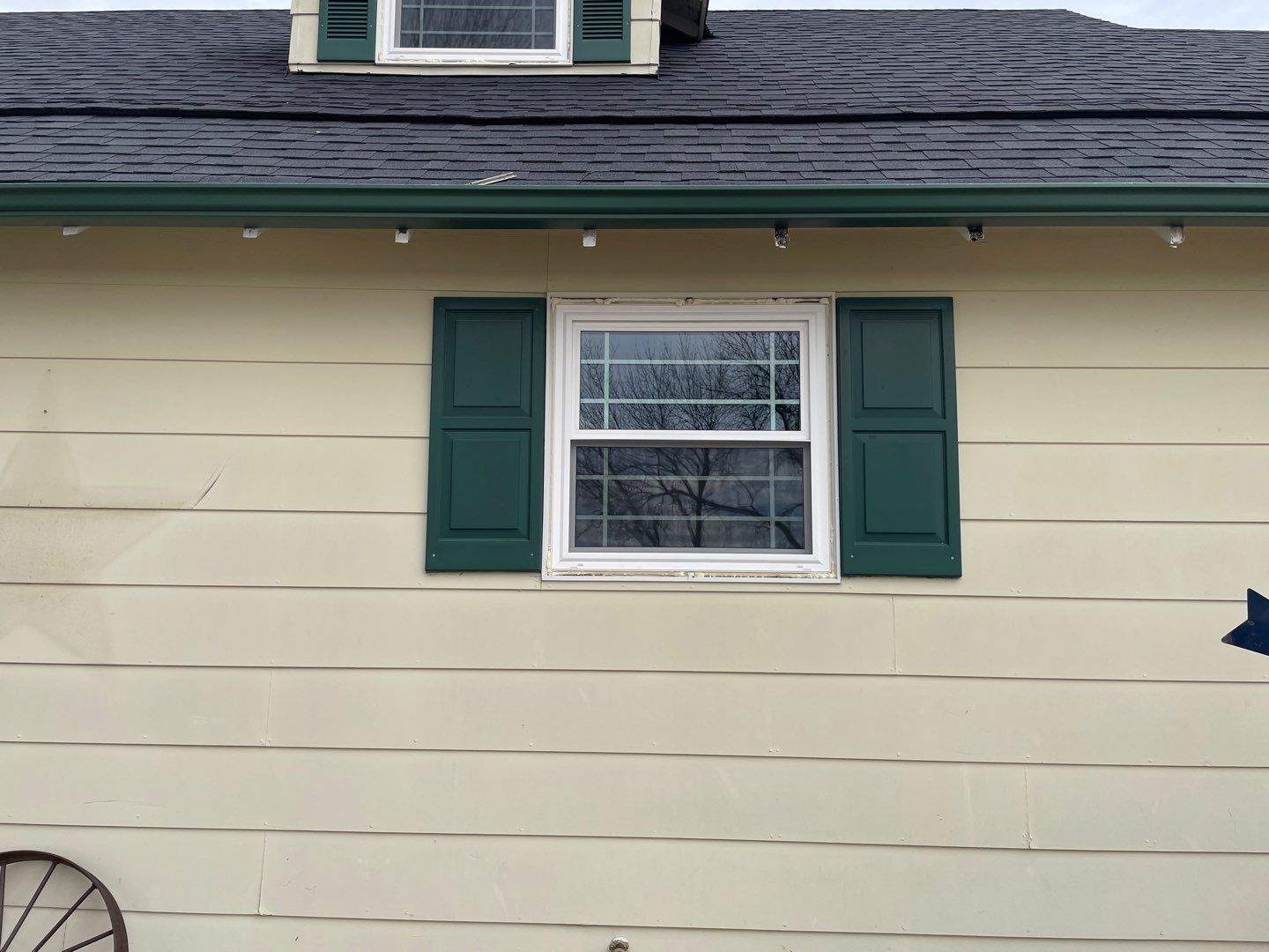 Siding Installation using Craneboard D7 by EEC Windows, Siding & Roofing