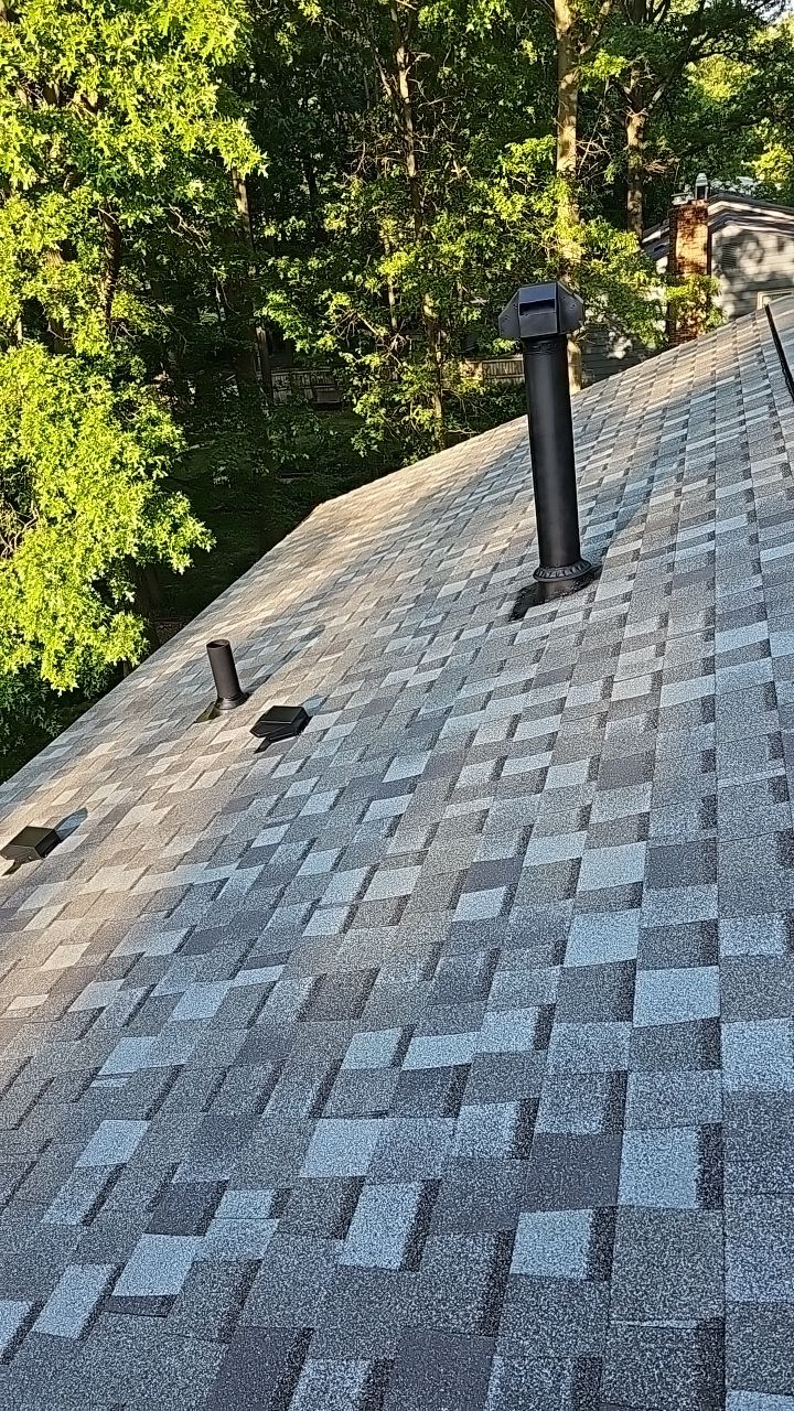 ATLAS PINNACLE COLOR: COASTAL GRANITE by Eagle Eye Roofing