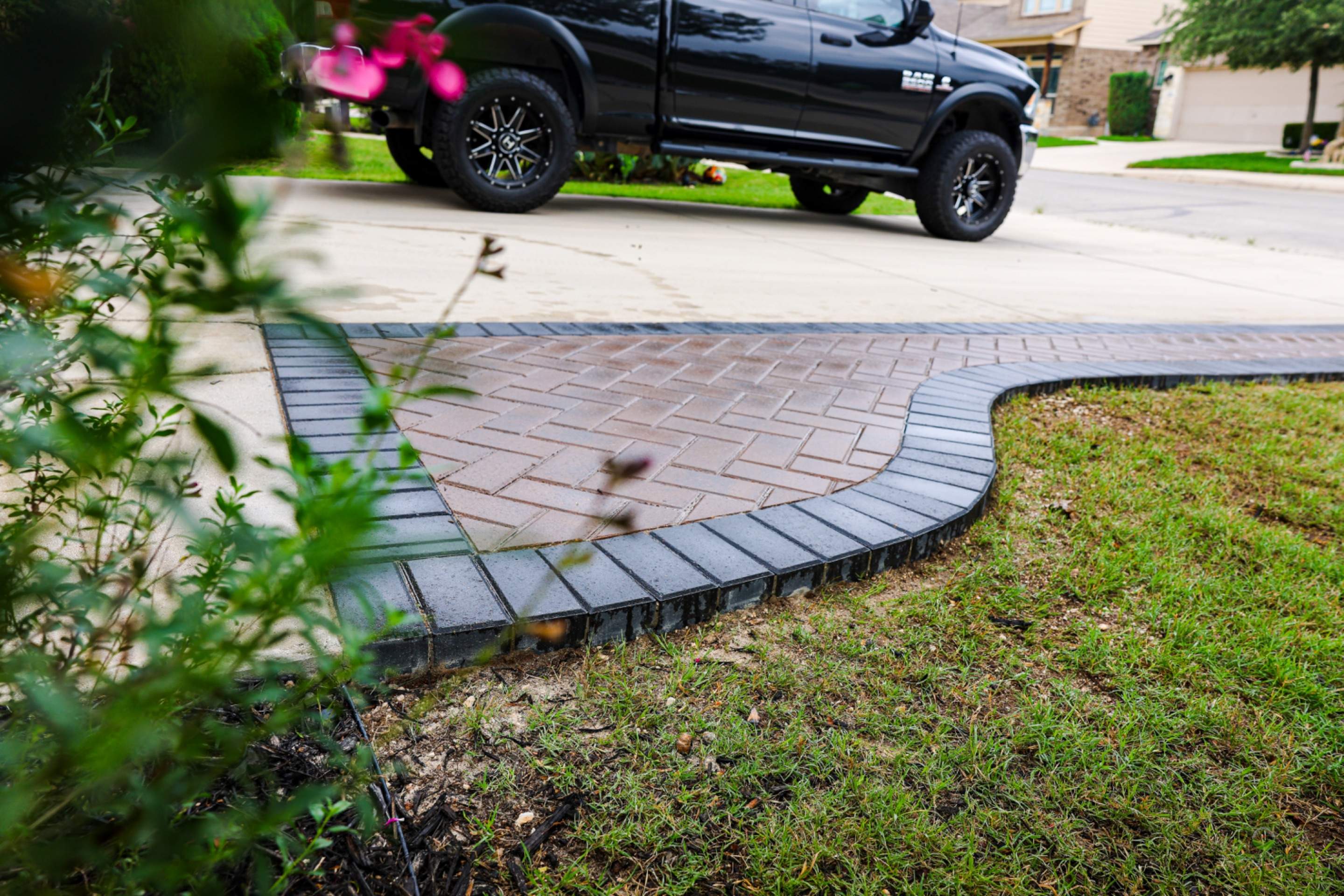 Wortham Oaks, San Antonio Tx. by Hole In One Lawns, LLC